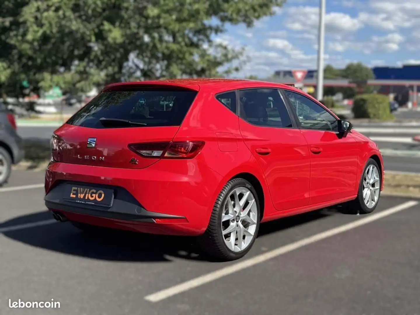 SEAT Leon 1.8 TSI 180CH FR DSG BVA STAGE 1 ENTRETIEN COMPLET Zwart - 2