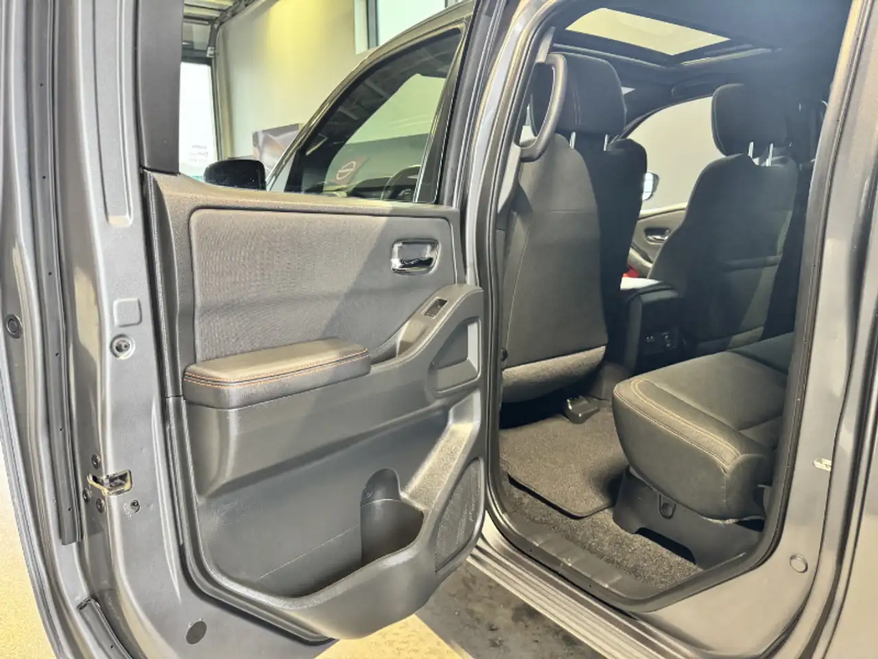 Nissan Frontier снимка Nissan Frontier