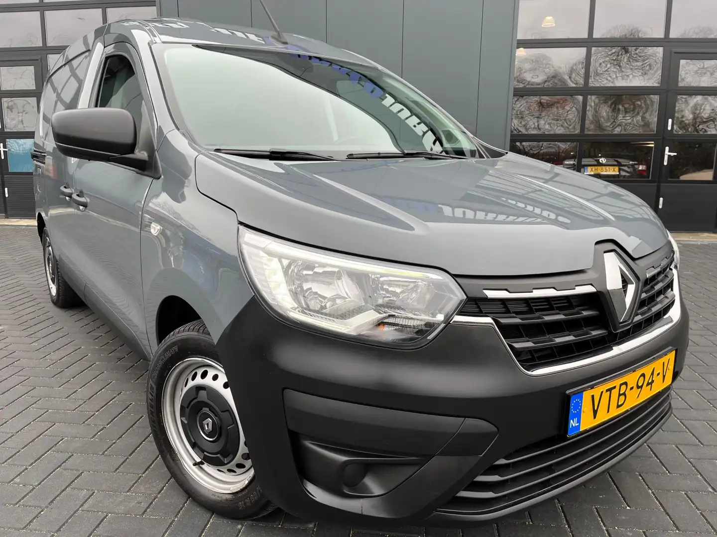 Renault Express 1.5 dCi 75 Comfort NL.Auto/Trekhaak/Airco/Cruise/L Grijs - 2