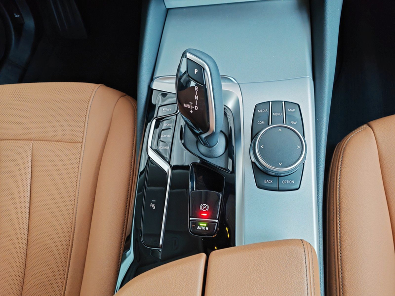 BMW 530 d Limo KAM Ad.LED 4xKlima Komf.Zug Unfallfrei — photo 12