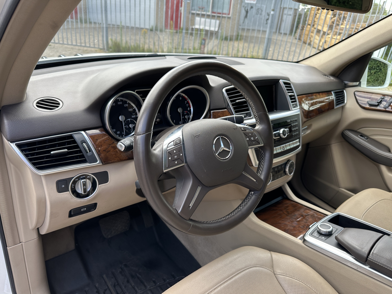 Mercedes-Benz ML 350 M-klasse — photo 11
