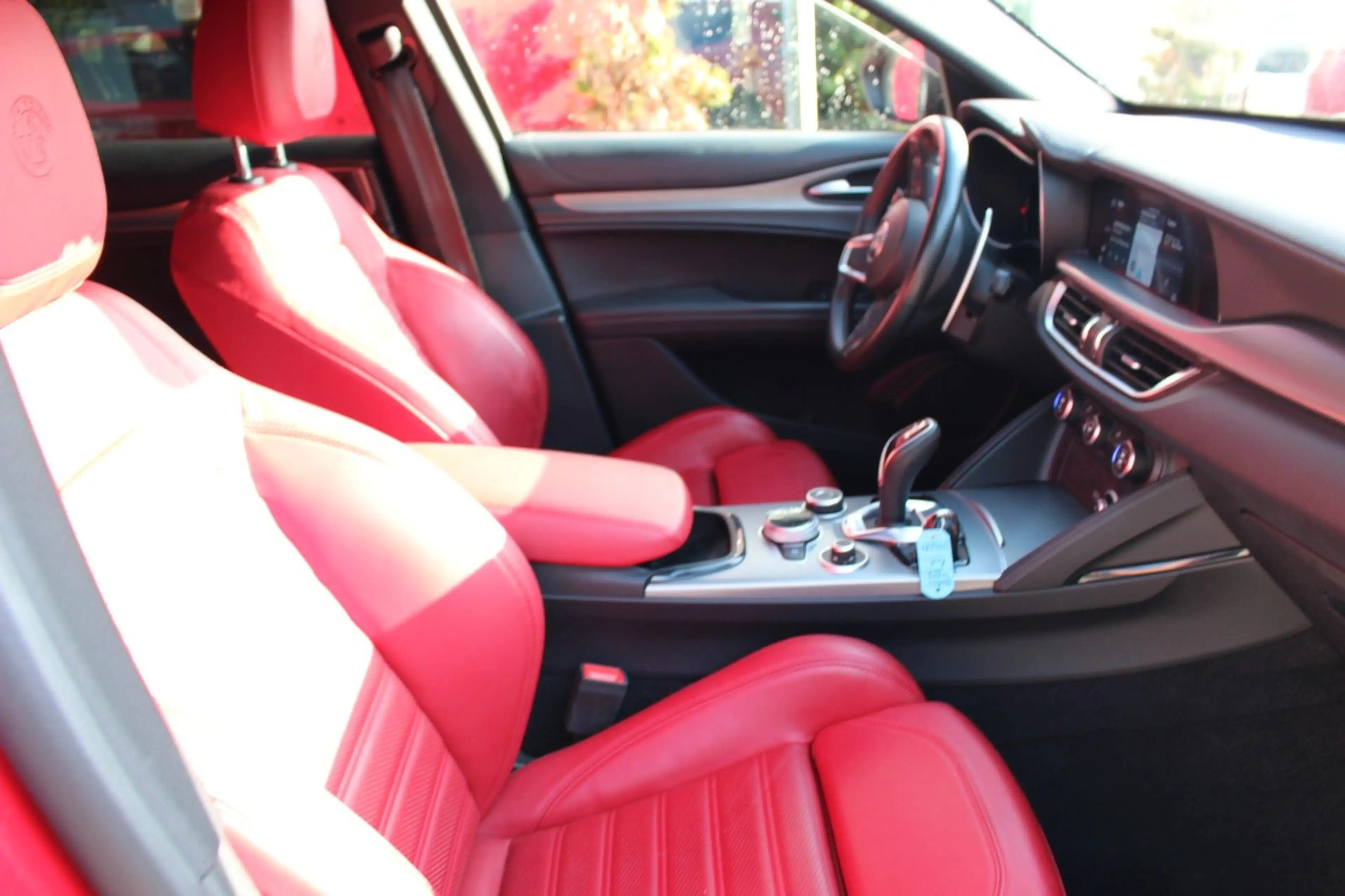 Alfa Romeo Stelvio Veloce Q4 Matrix-LED/Premium Paket — photo 4