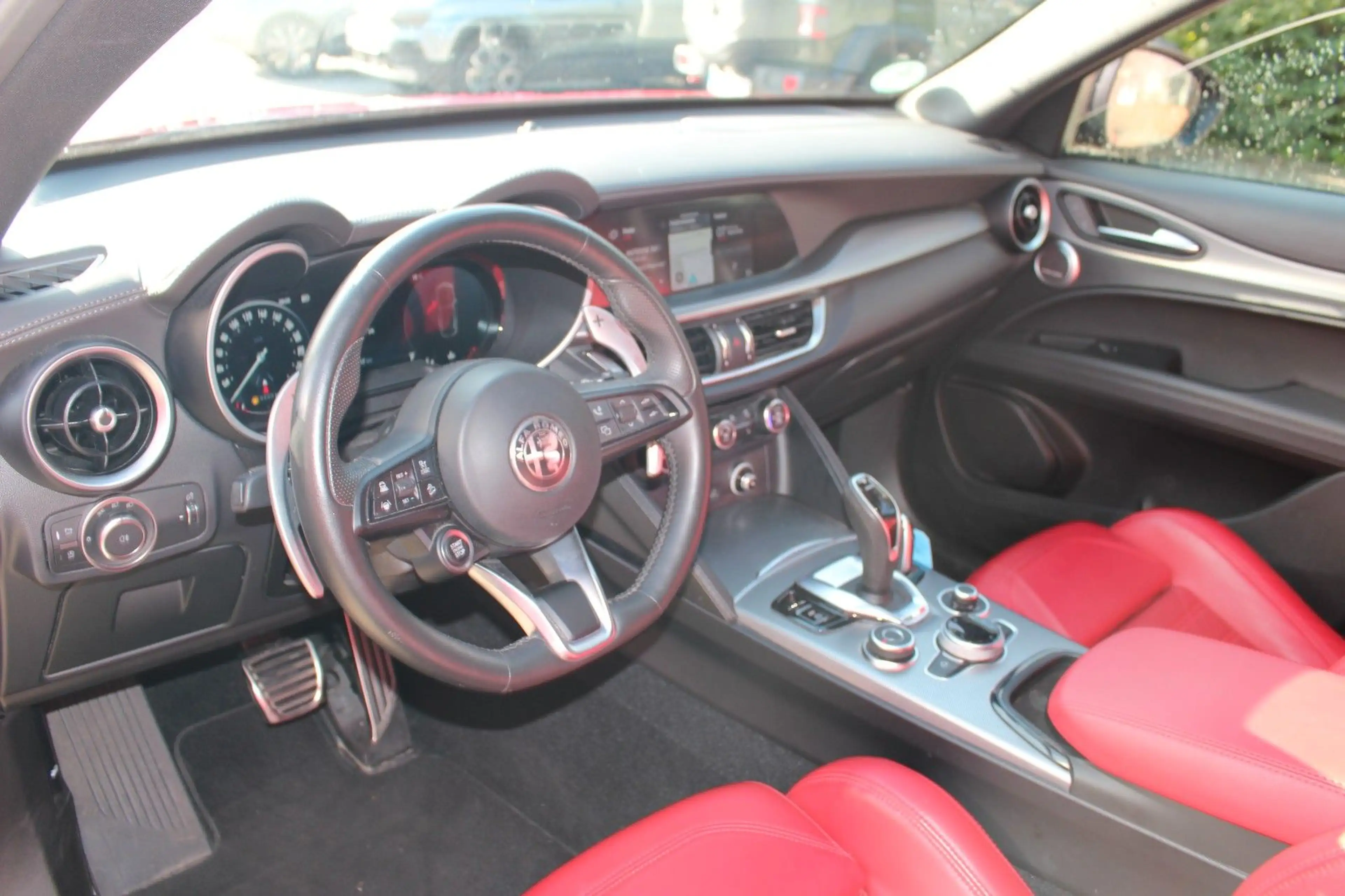 Alfa Romeo Stelvio Veloce Q4 Matrix-LED/Premium Paket — photo 11