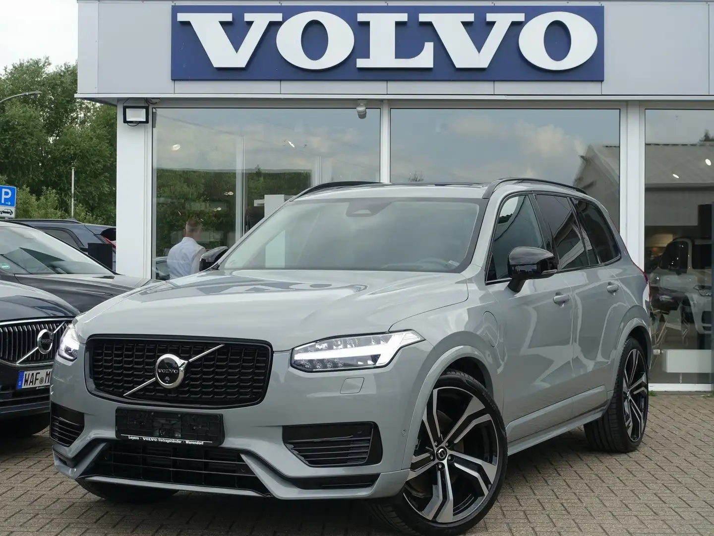 Volvo XC90 Ultra Dark T8 AWD Plug-in Hybrid AHK/PANO Gris - 1