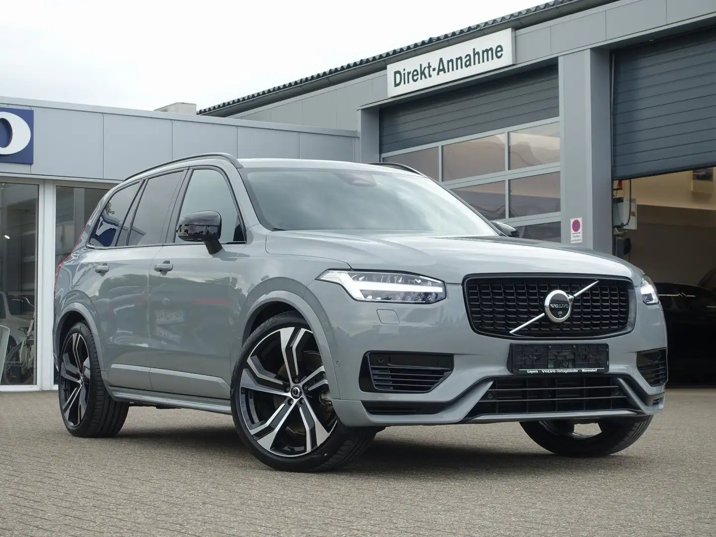 Volvo XC90 Ultra Dark T8 AWD Plug-in Hybrid AHK/PANO Gris - 2