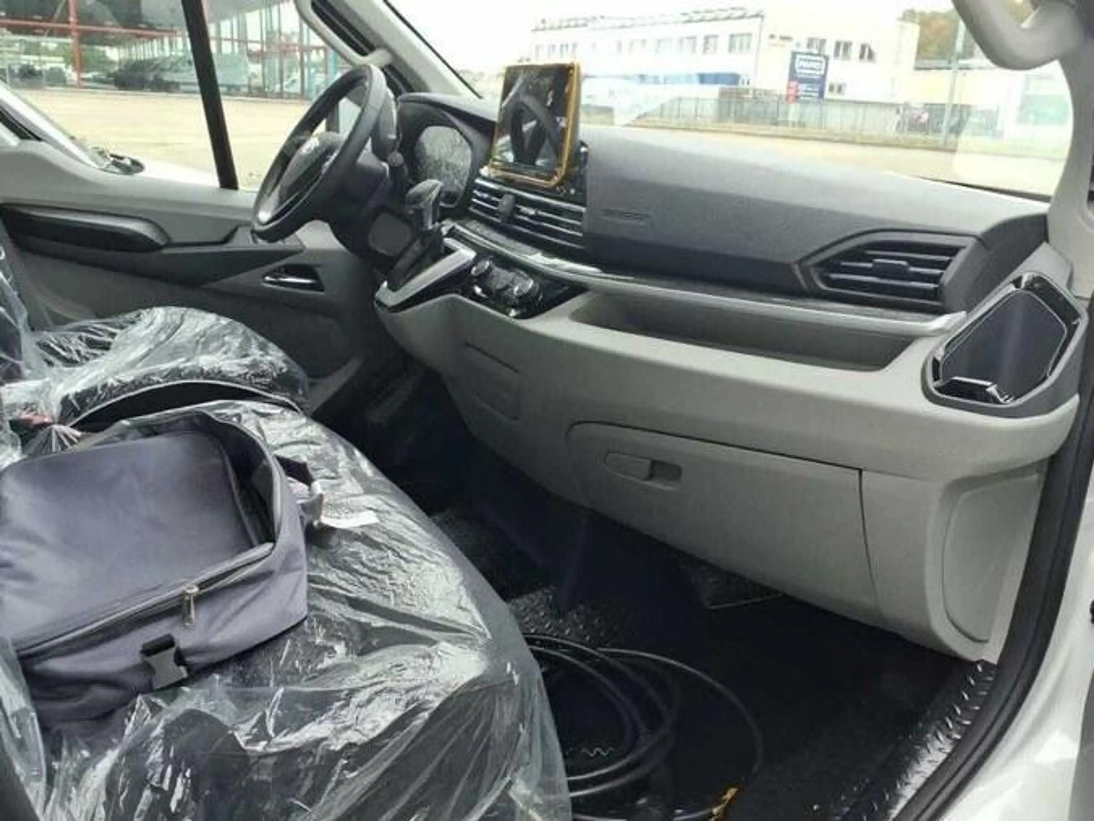 Maxus eDeliver L3H3 77 kWh Carplay Camera LED — photo 6