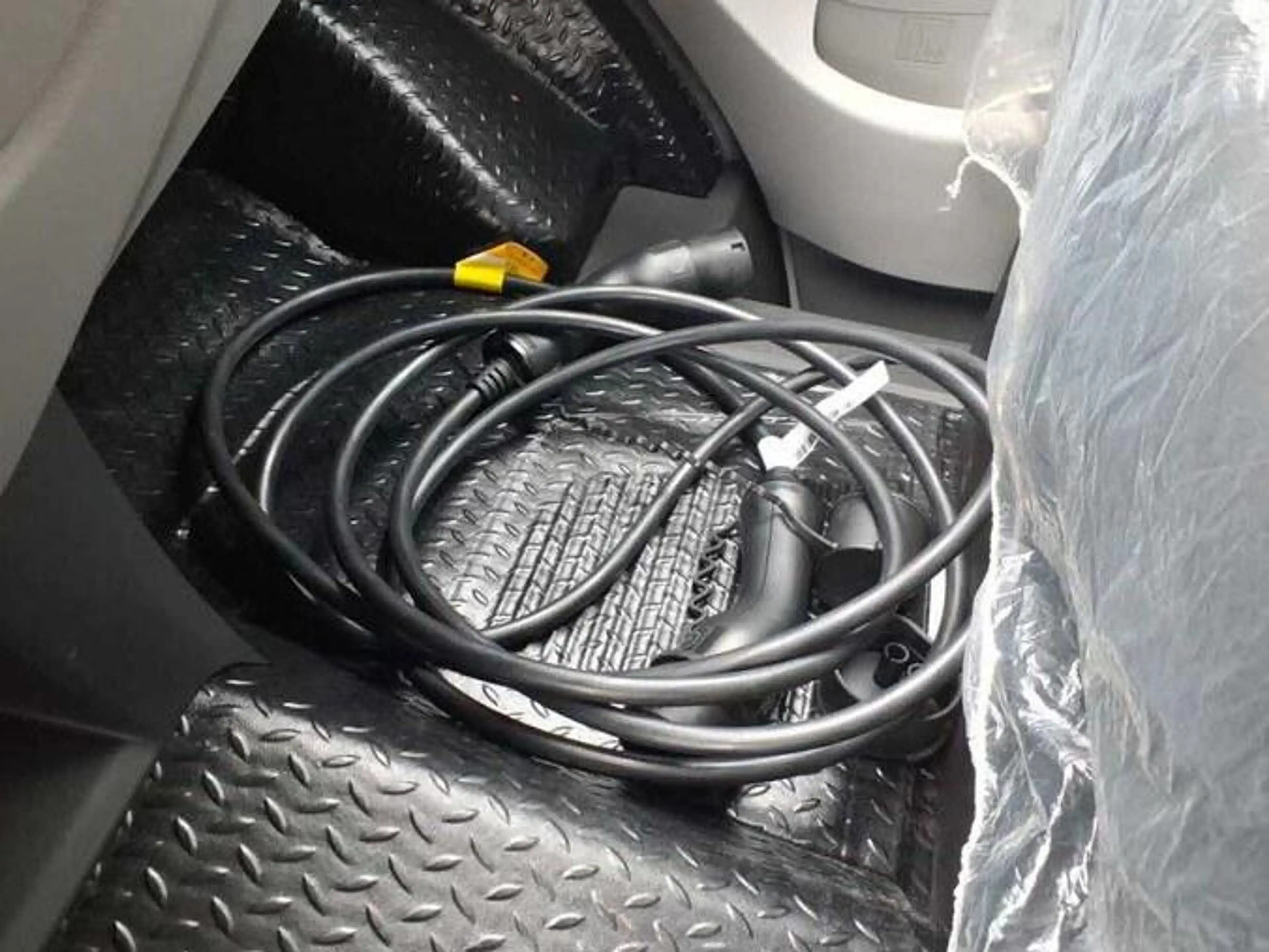Maxus eDeliver L3H3 77 kWh Carplay Camera LED — photo 8