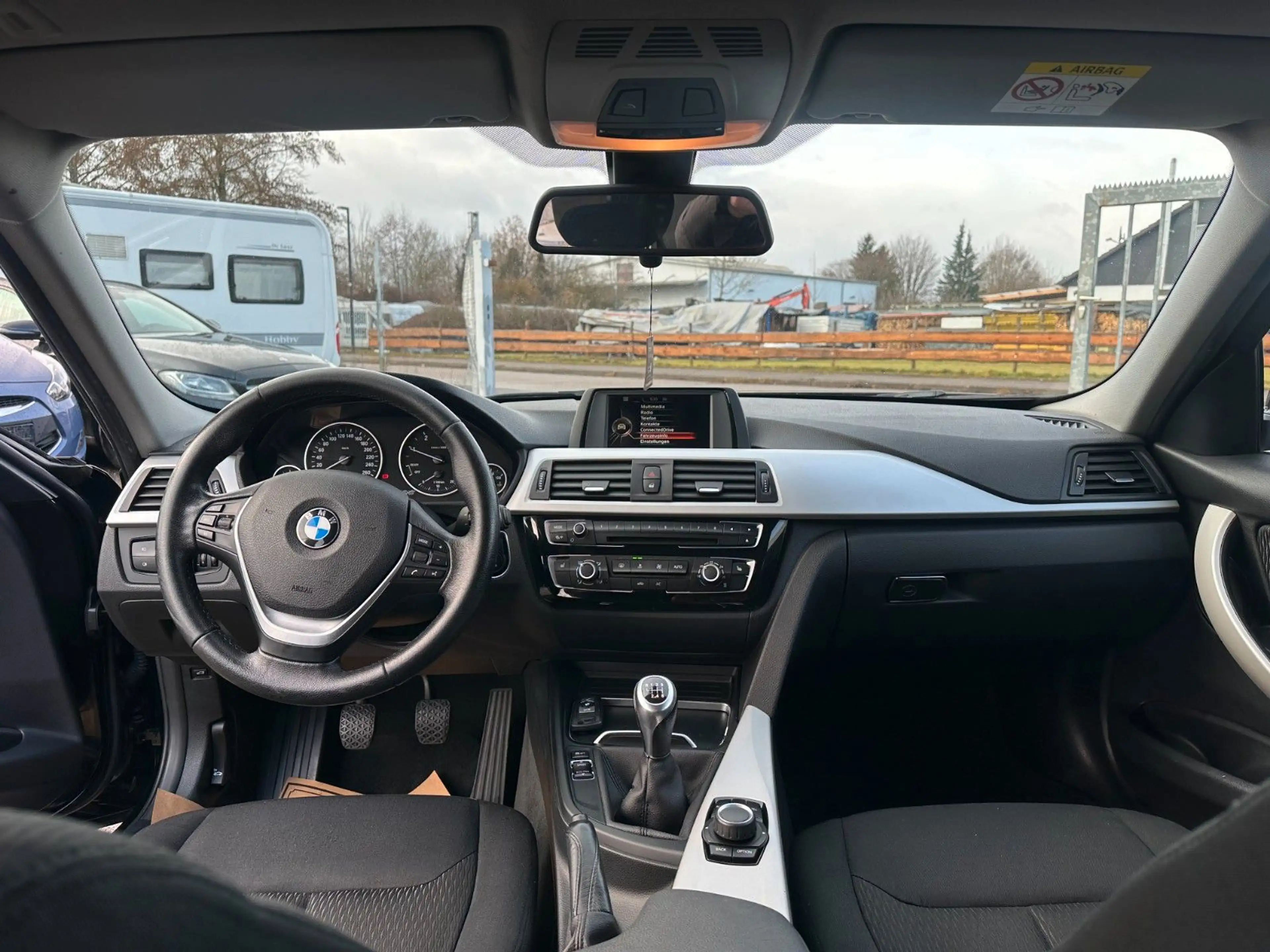 BMW 316 3 Touring 316 d Advantage — photo 10