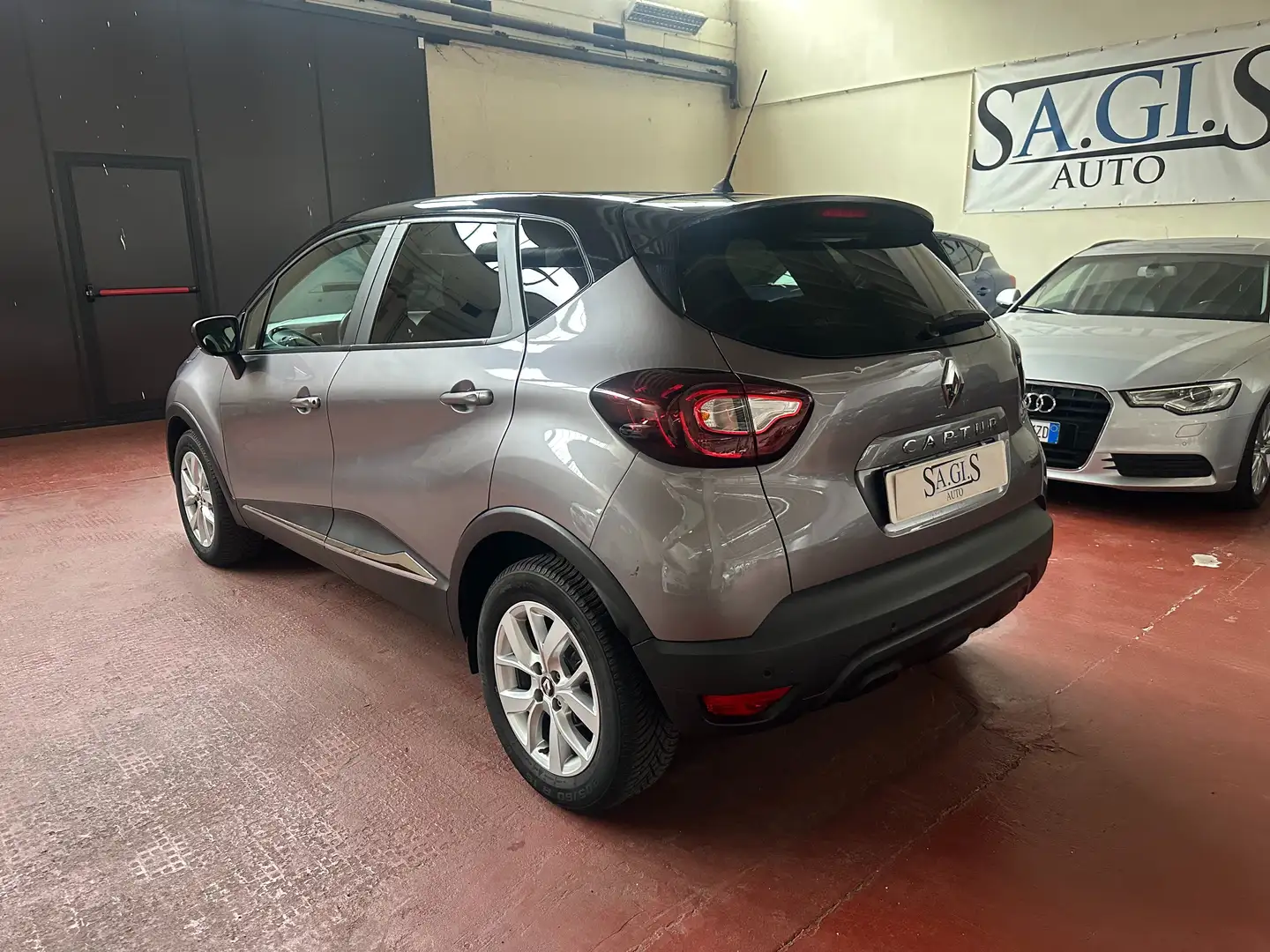 Renault Captur Captur I 2017 1.5 dci Business 90cv edc Grigio - 2