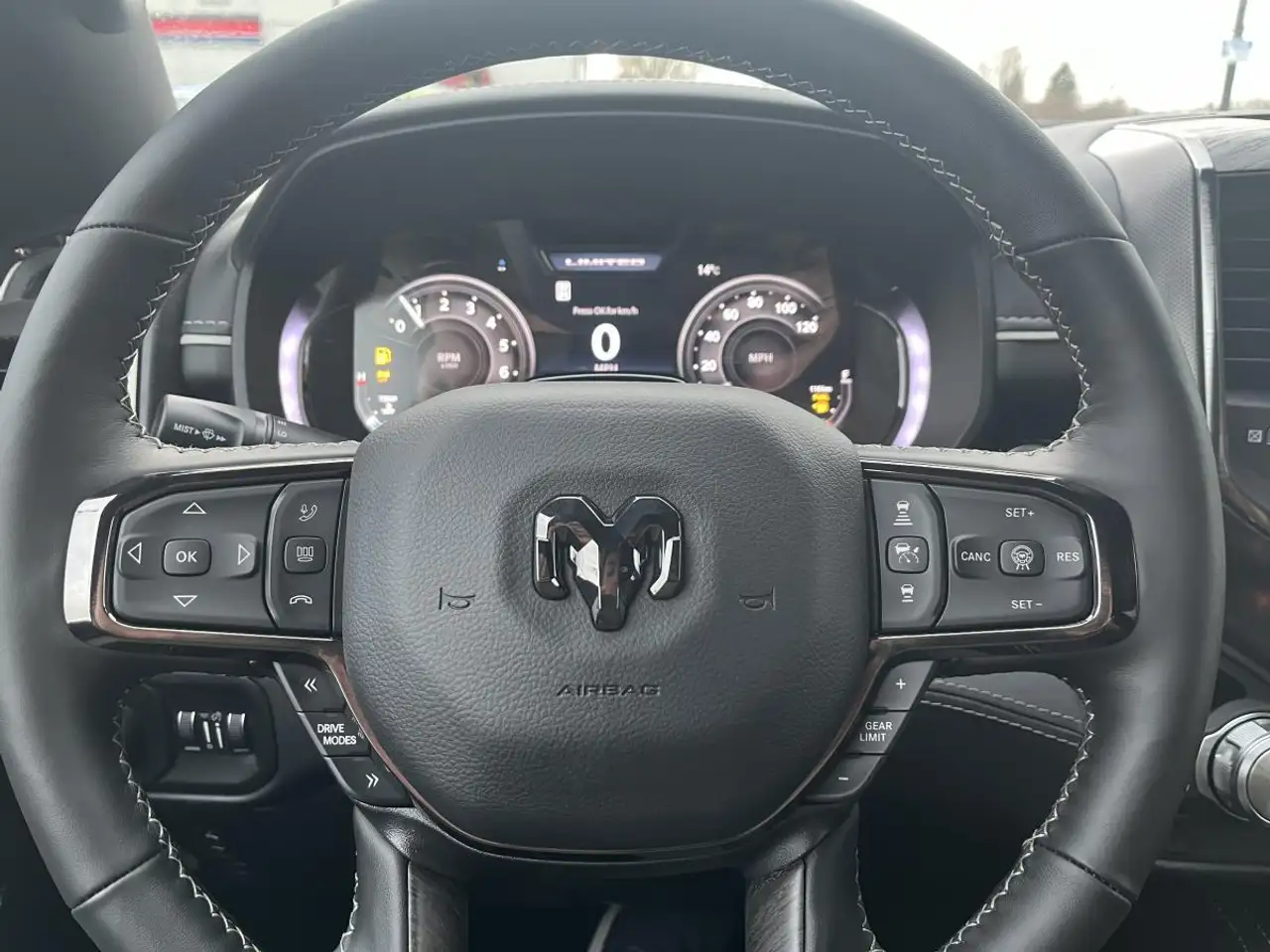 RAM 1500 снимка RAM 1500