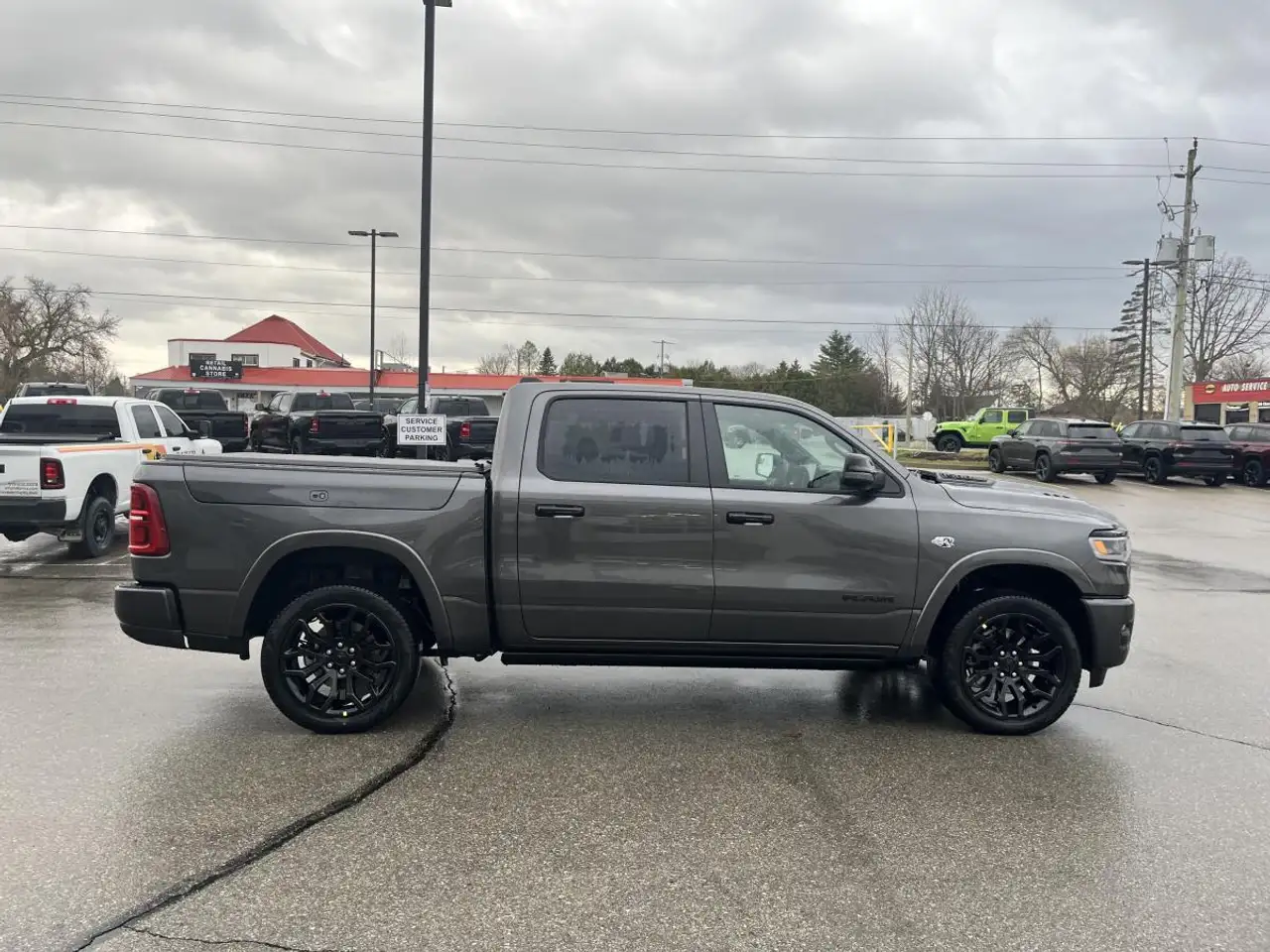RAM 1500 снимка RAM 1500