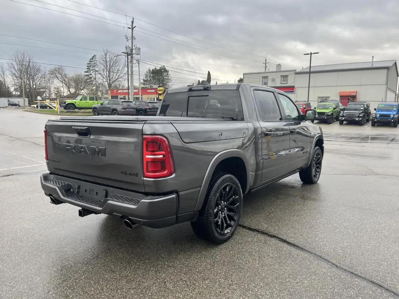 RAM 1500 снимка RAM 1500