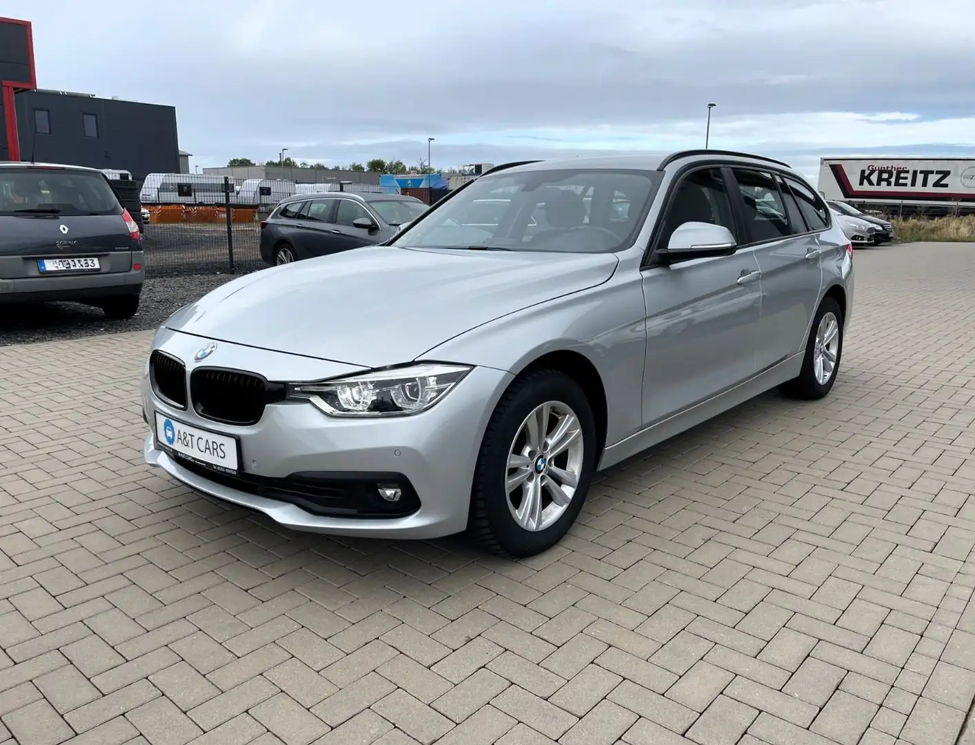 BMW 320 d xDrive/2. Hand/LED/Navi/Sitzheizung Argent - 2