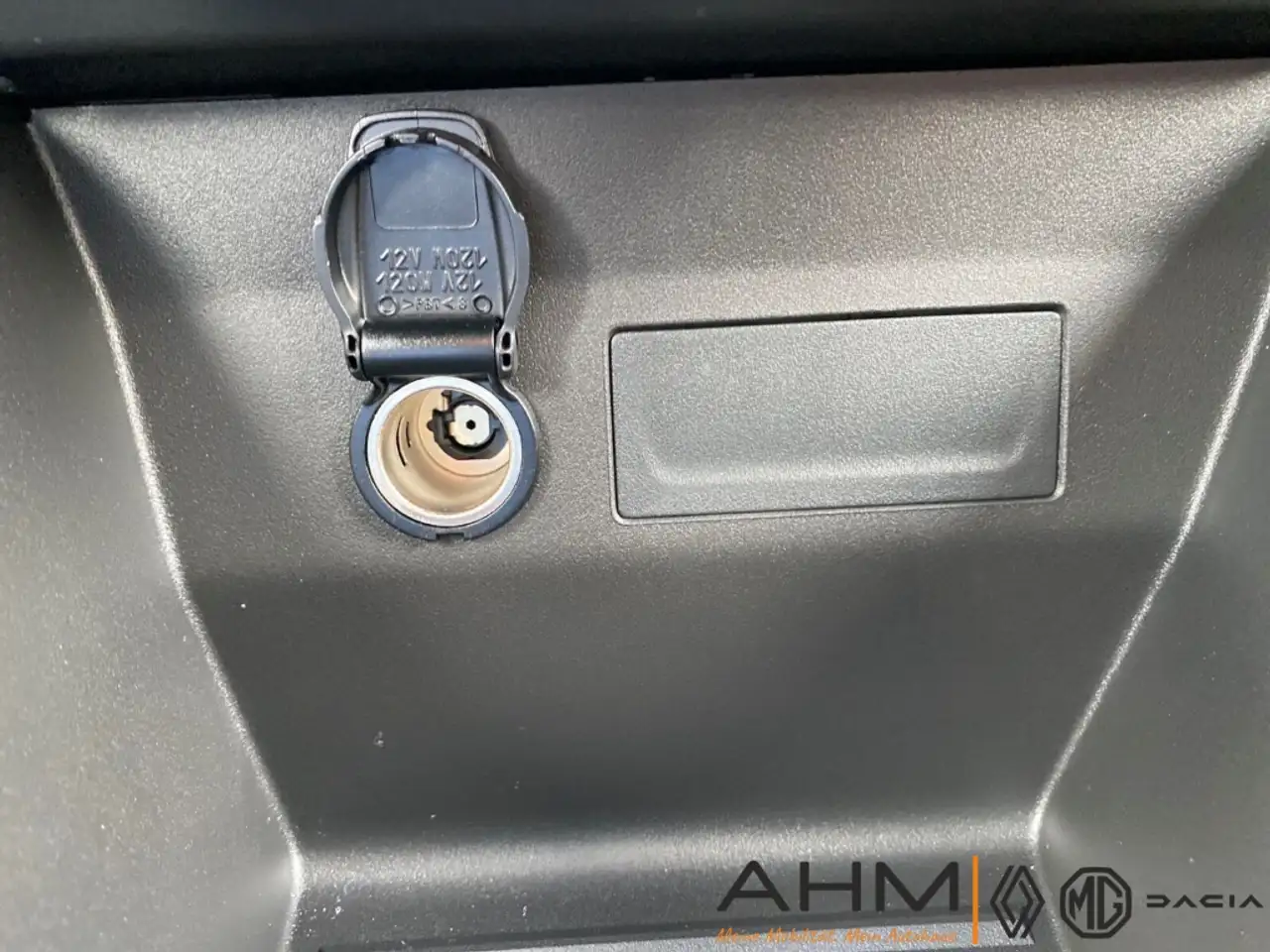 Renault Clio V Zen KLIMA TEMPOMAT SITZHEIZUNG 25