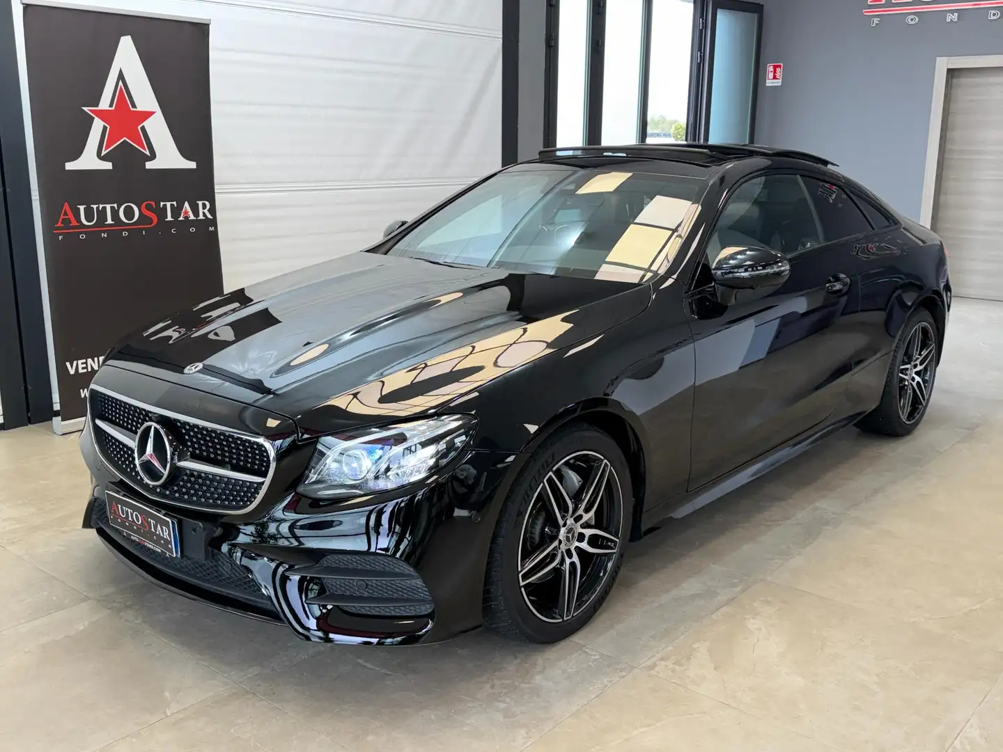 Mercedes-Benz E 220 d Coupe Premium Plus 4matic auto Nero - 1
