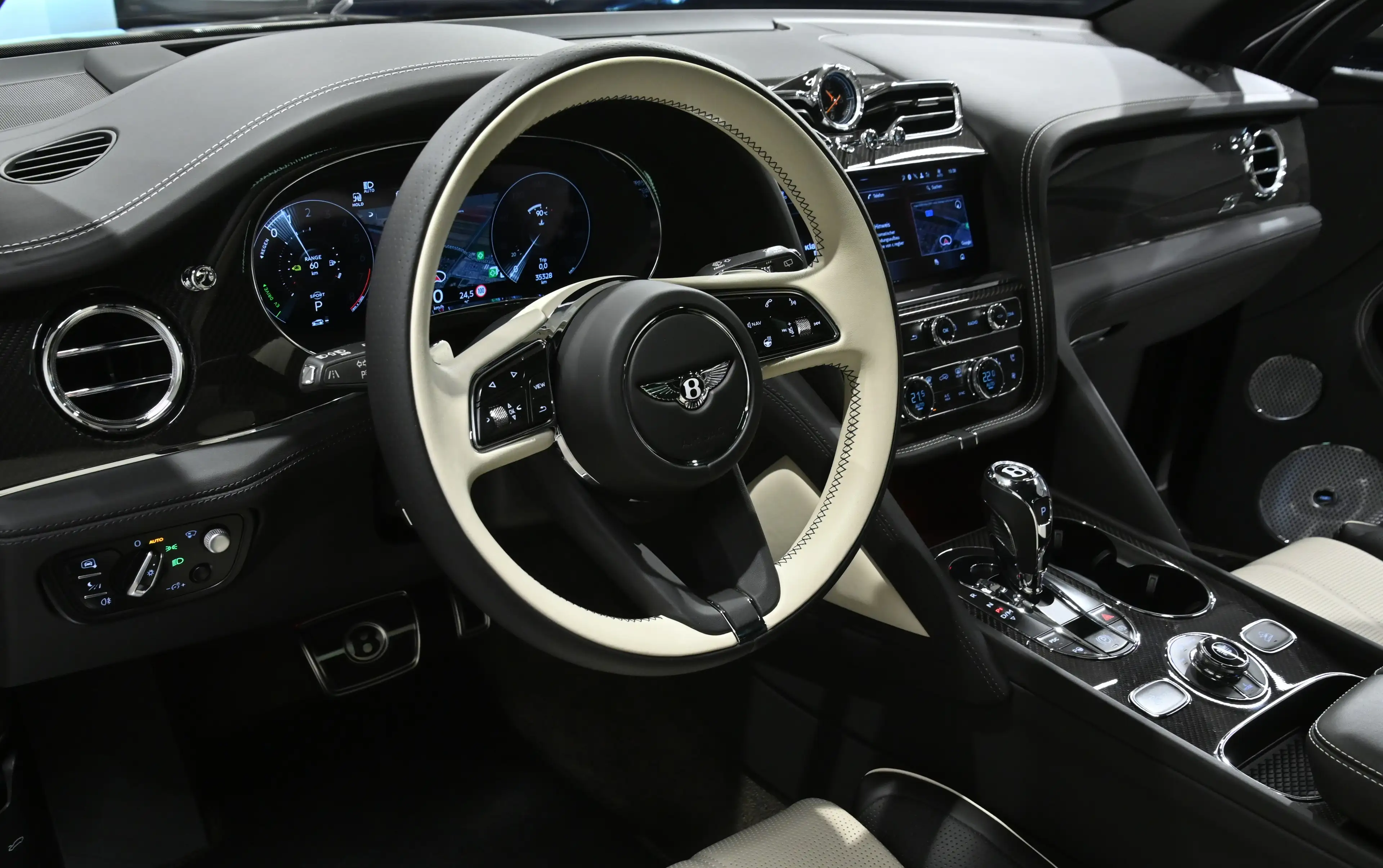 Bentley Bentayga Bentayga S Hybrid — photo 5