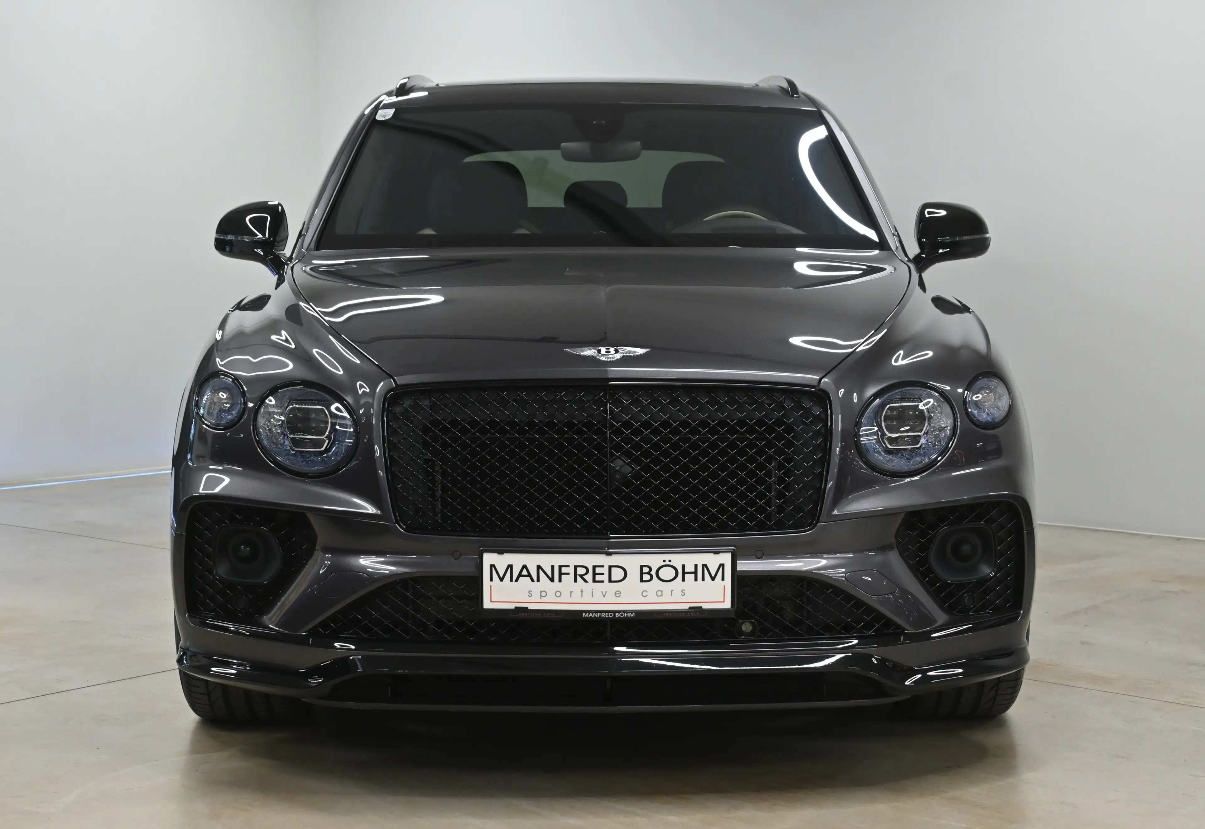Bentley Bentayga Bentayga S Hybrid — photo 12