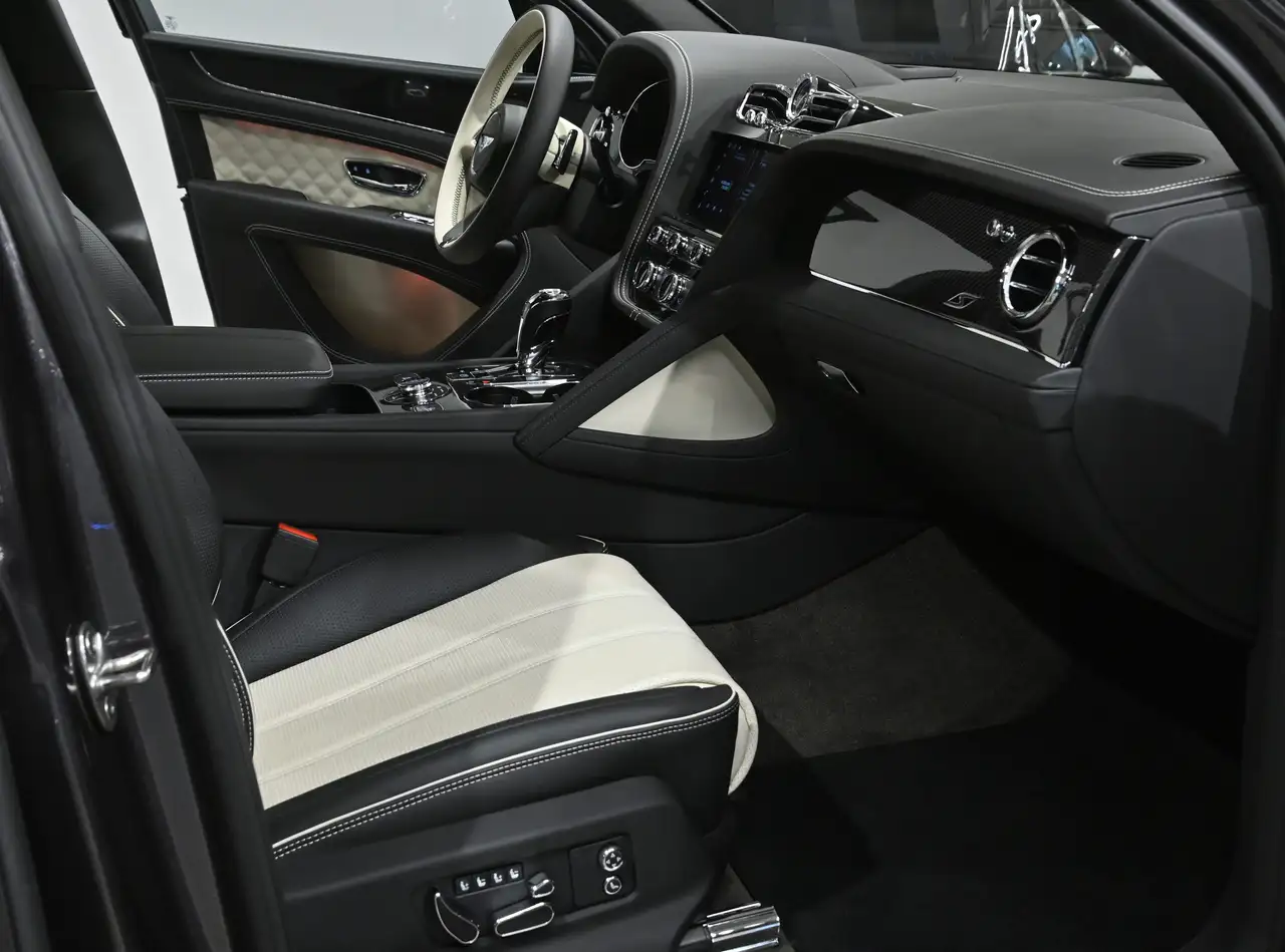 Bentley Bentayga 2023