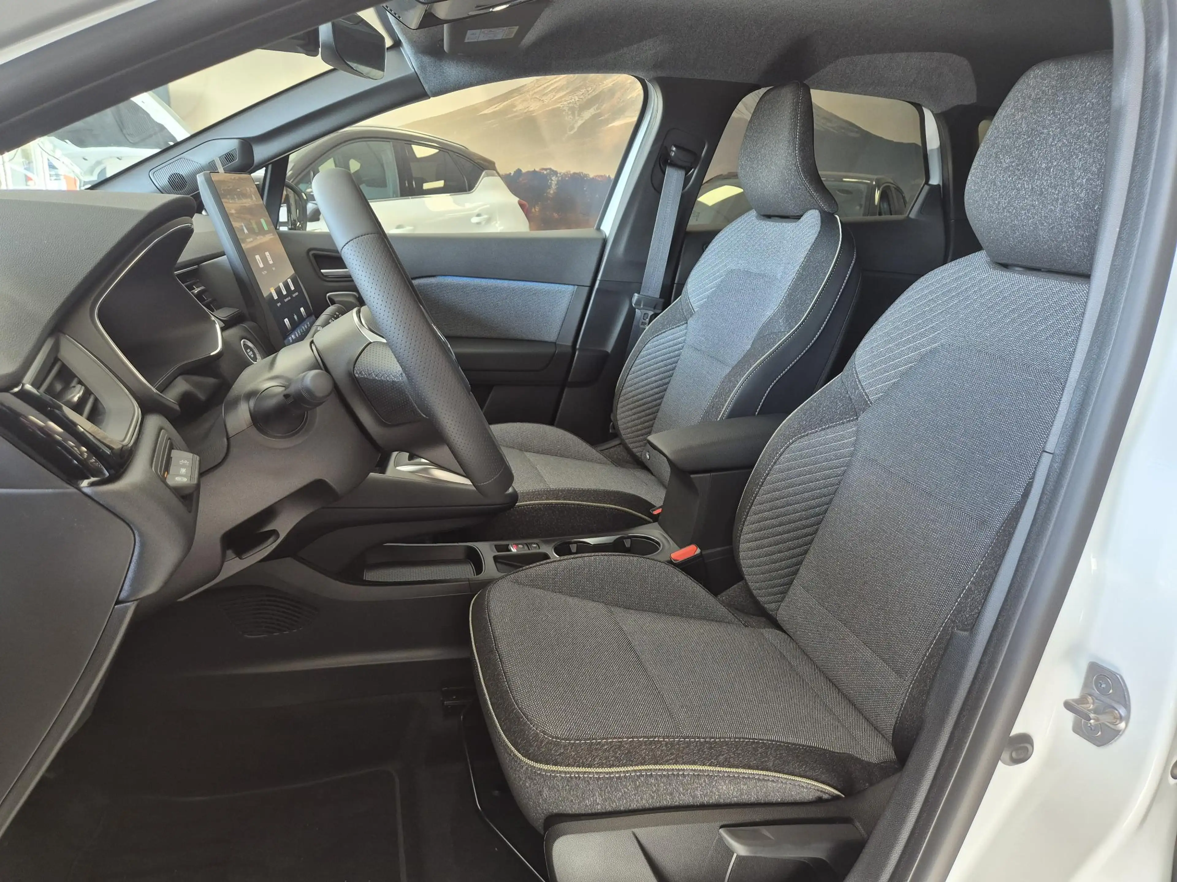 Mitsubishi Grandis 1.8 HEV First Edition | Built-in Google | DEMO | 3 — photo 7