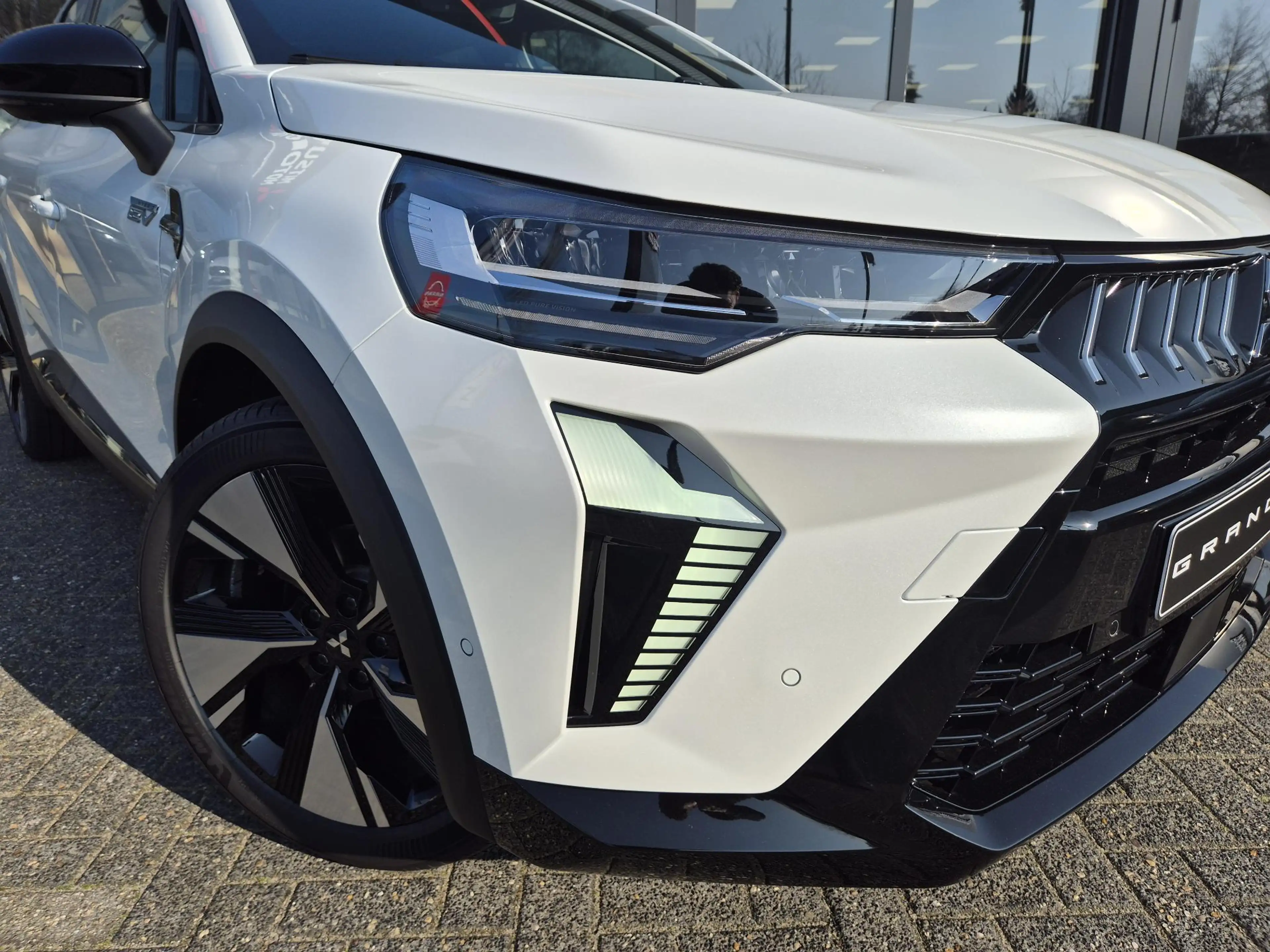 Mitsubishi Grandis 1.8 HEV First Edition | Built-in Google | DEMO | 3 — photo 24
