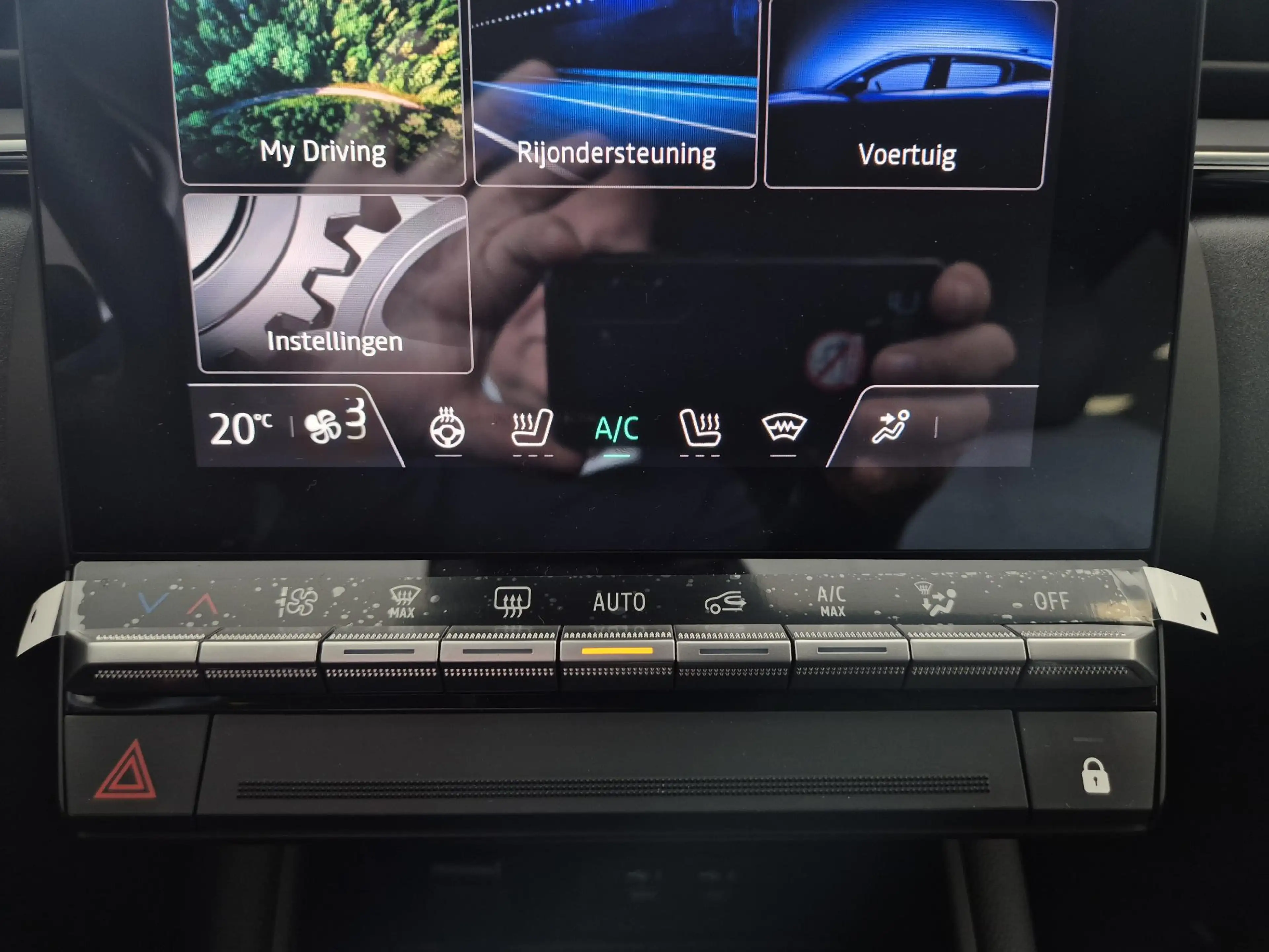 Mitsubishi Grandis 1.8 HEV First Edition | Built-in Google | DEMO | 3 — photo 12