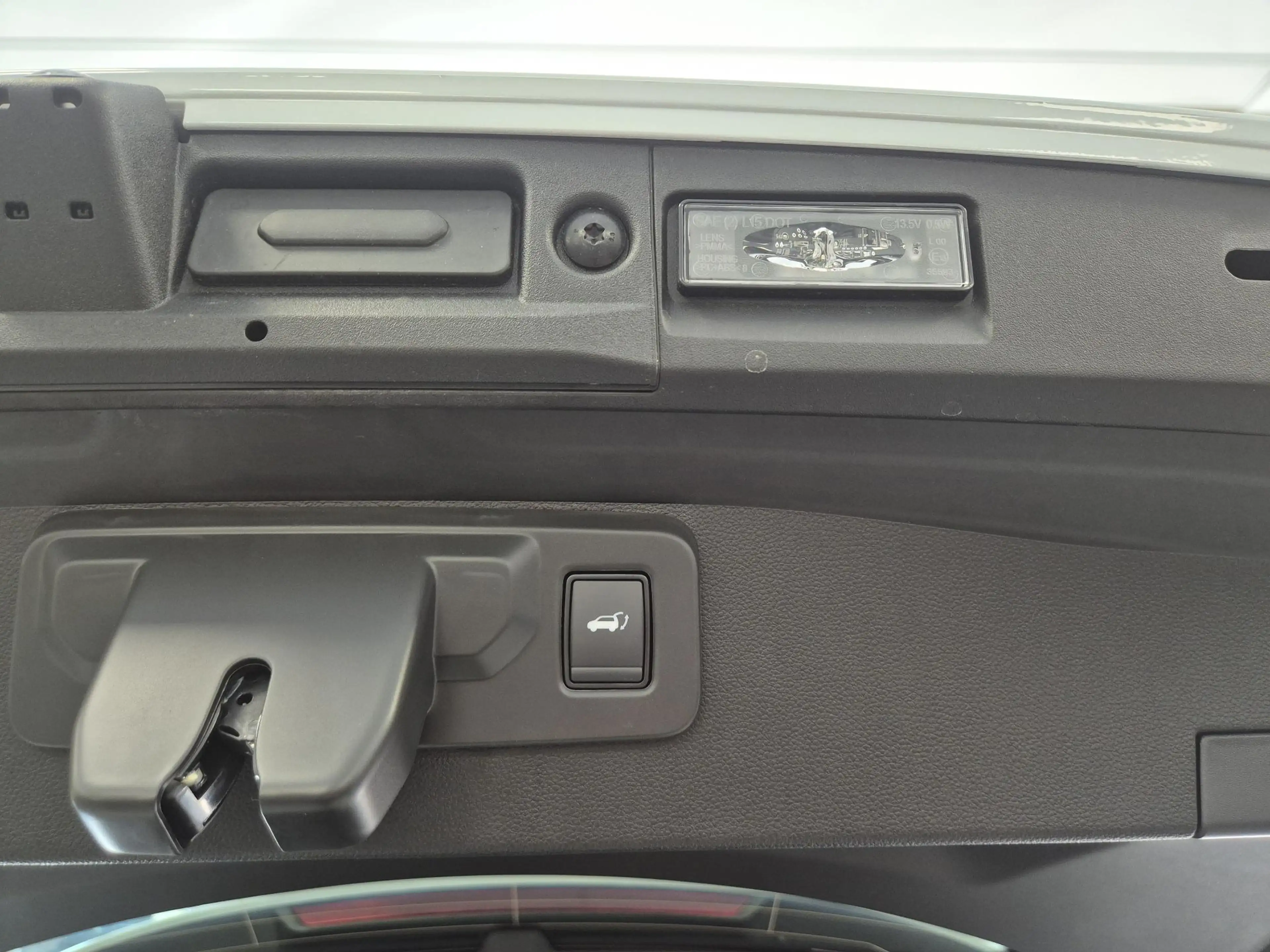 Mitsubishi Grandis 1.8 HEV First Edition | Built-in Google | DEMO | 3 — photo 38