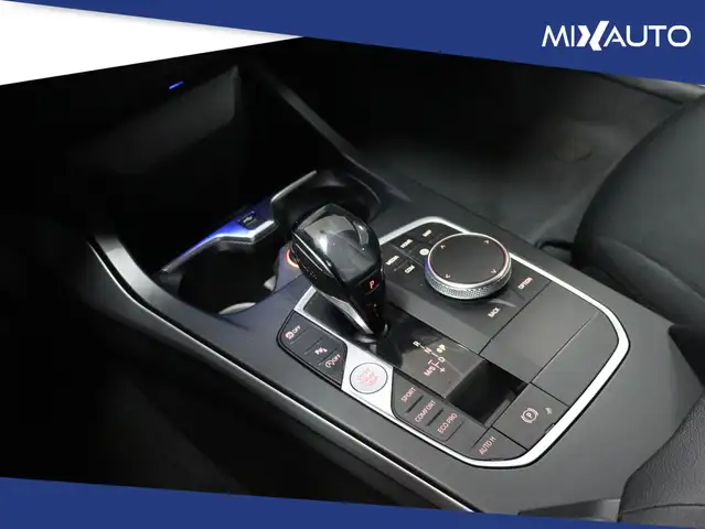 BMW 1 Series view 13