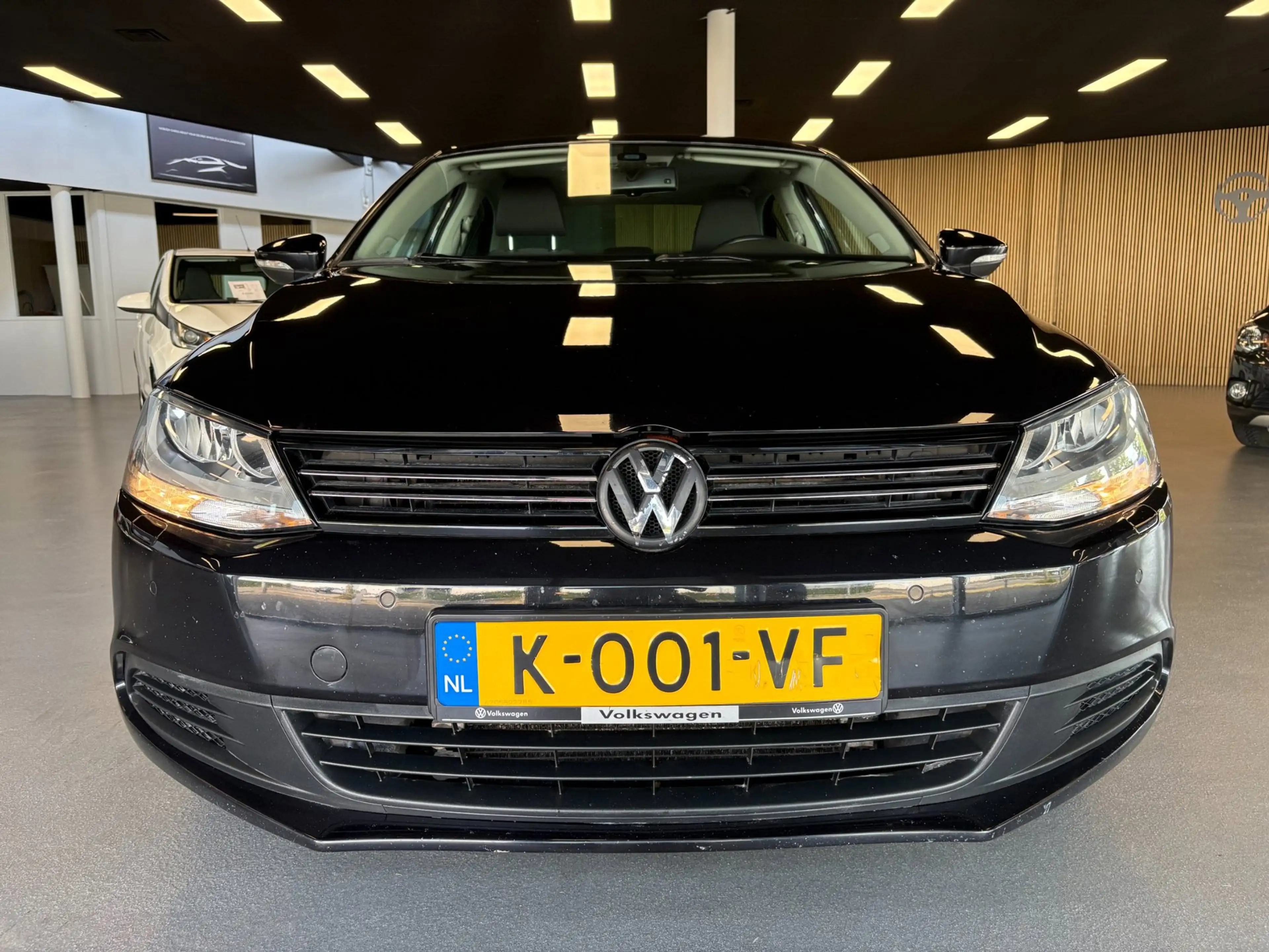 Volkswagen Jetta 1.6 TDI Highline BlueMotion — photo 2