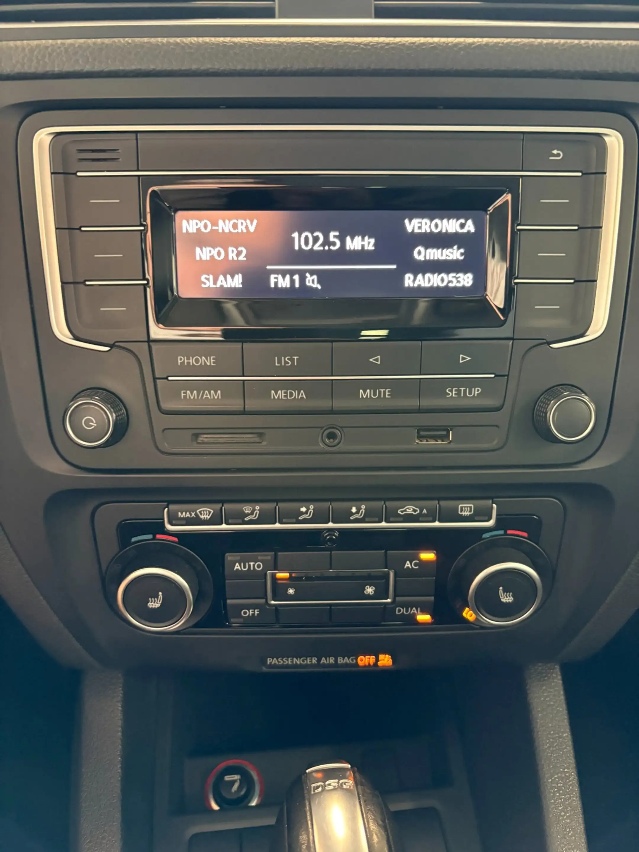 Volkswagen Jetta 1.6 TDI Highline BlueMotion — photo 15