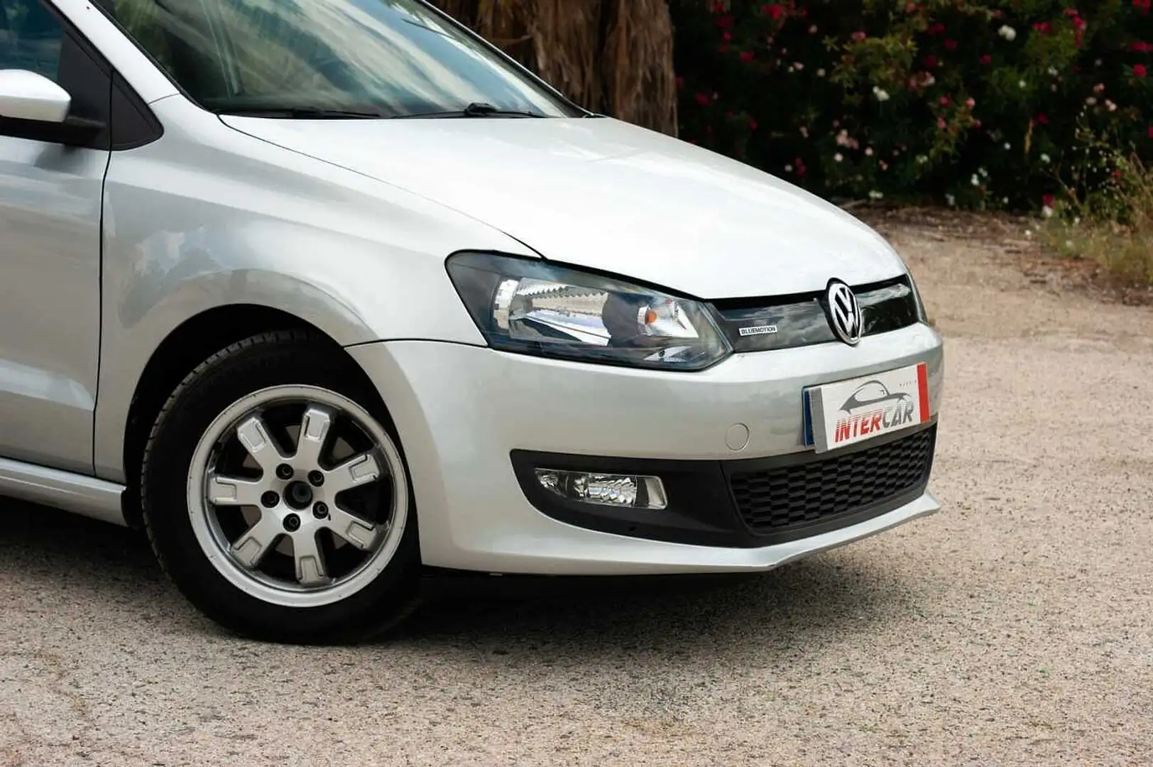 Volkswagen Polo 1.2TDI Advance Gris - 2