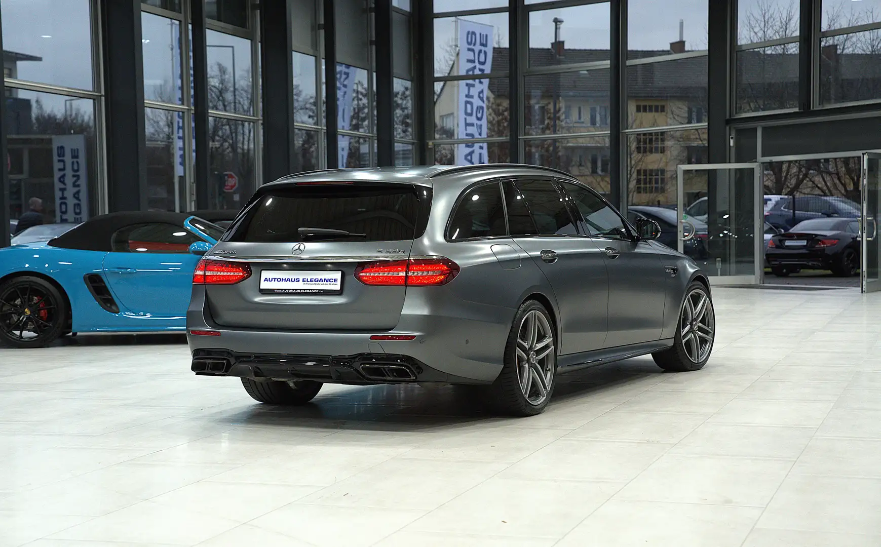 Mercedes-Benz E 63 AMG S 4Matic*KERAMIK*MAGNO*PERF.ABGAS*HEAD-UP*360 Grau - 2