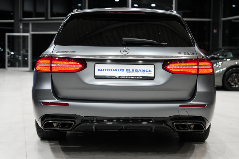 Mercedes-Benz E 63 AMG S 4Matic*KERAMIK*MAGNO*PERF.ABGAS*HEAD-UP*360 — photo 9