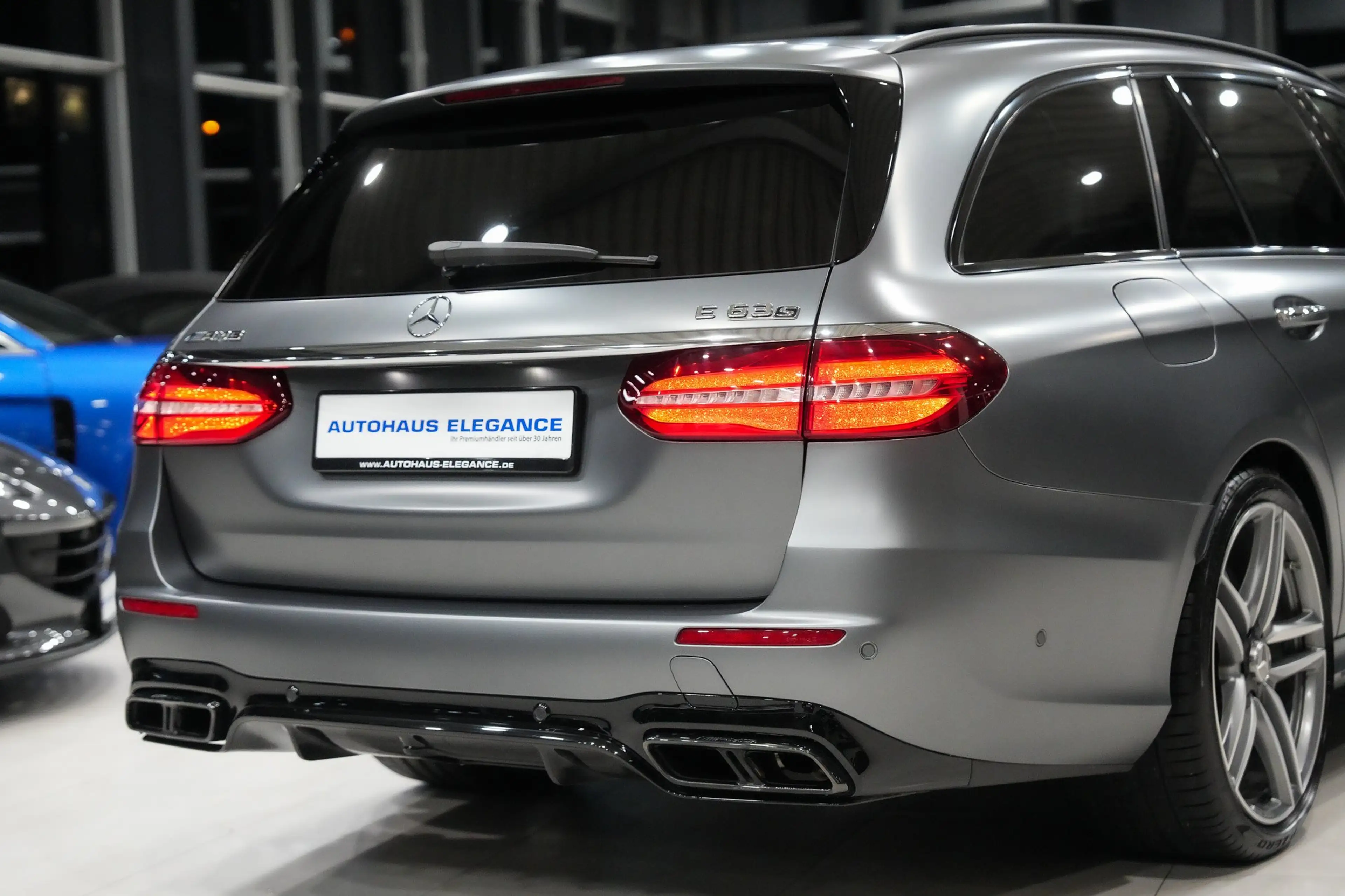Mercedes-Benz E 63 AMG S 4Matic*KERAMIK*MAGNO*PERF.ABGAS*HEAD-UP*360 — photo 11