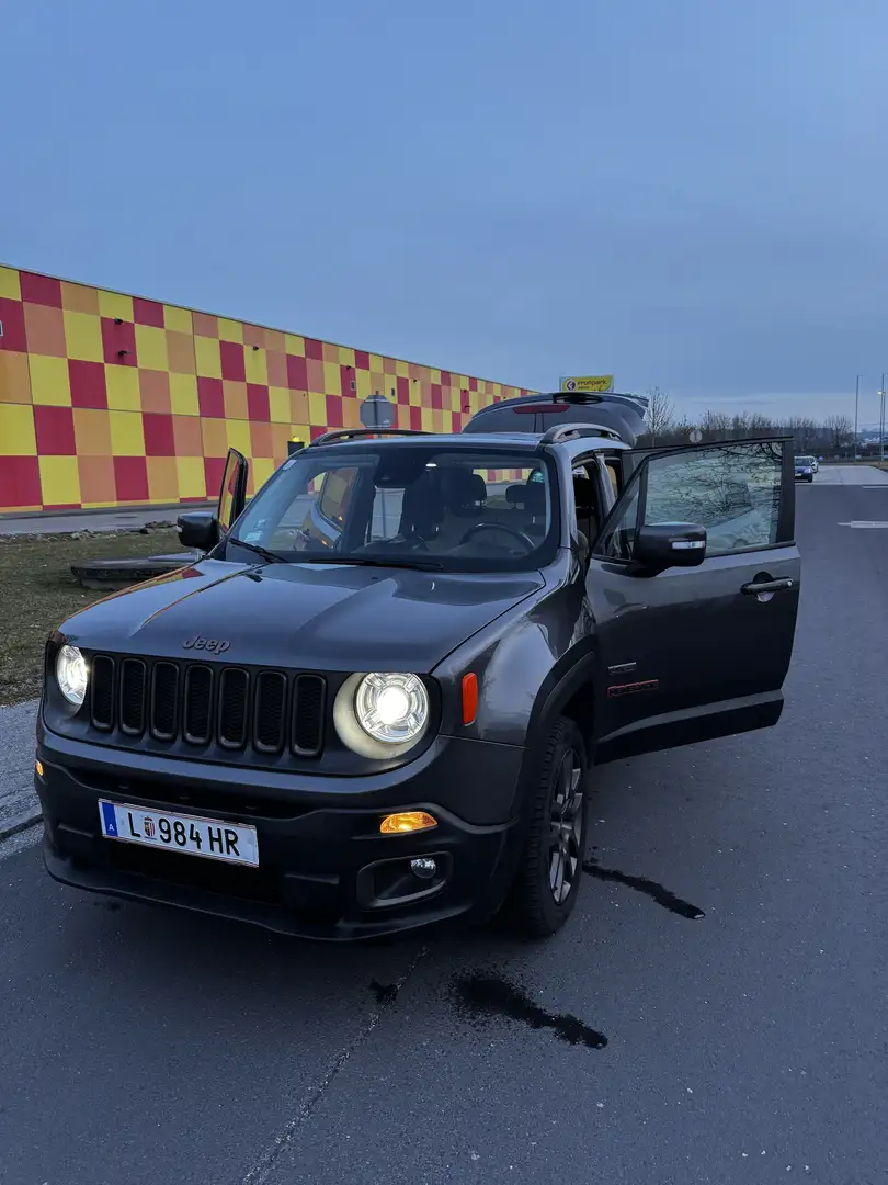 Jeep Renegade 2.0 MultiJet Active Drive 75th Anniversary - 2