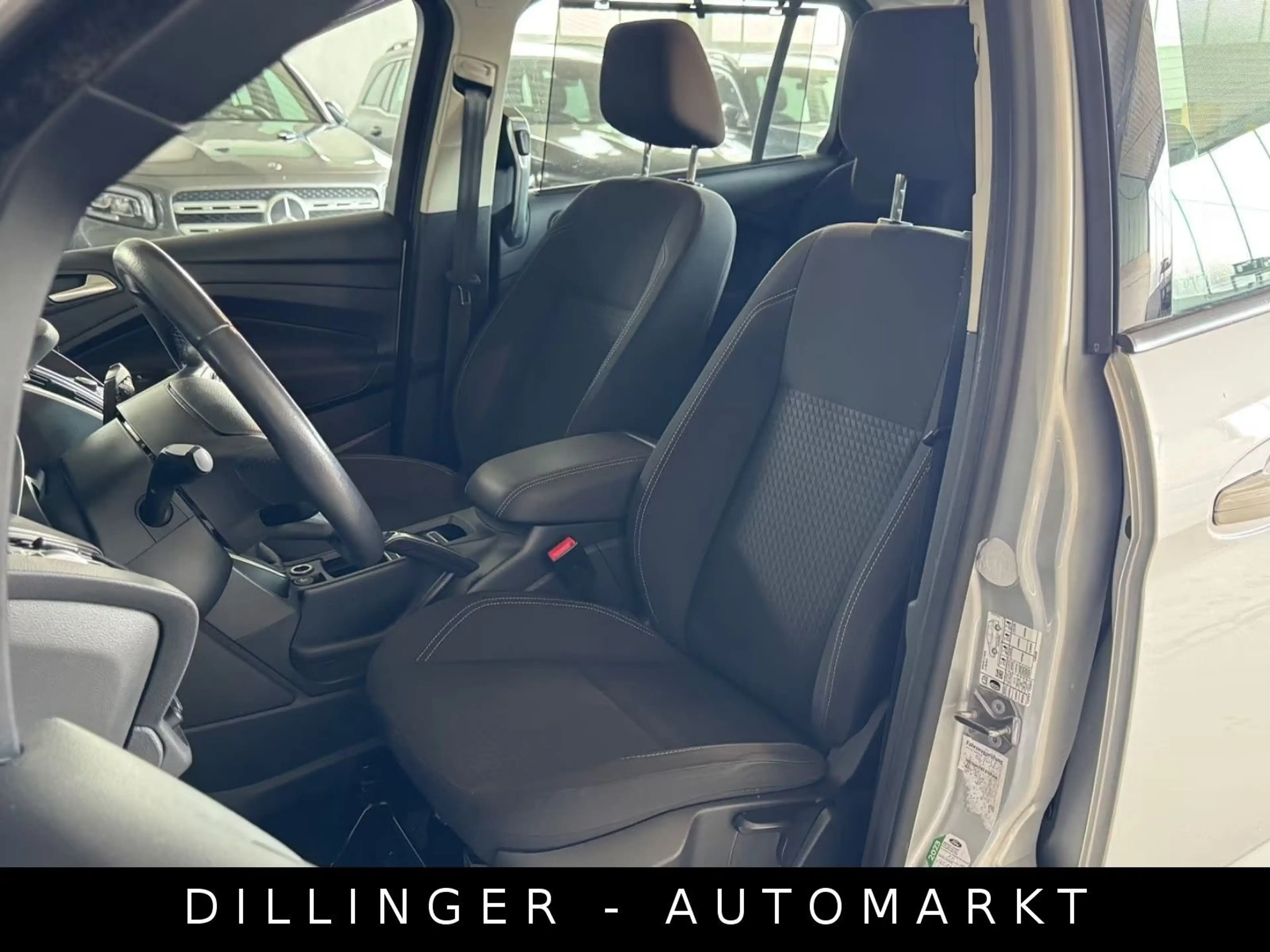 Ford Grand C-Max 1.5 TDCI Cool & Connect *7-Sitzer* — photo 7