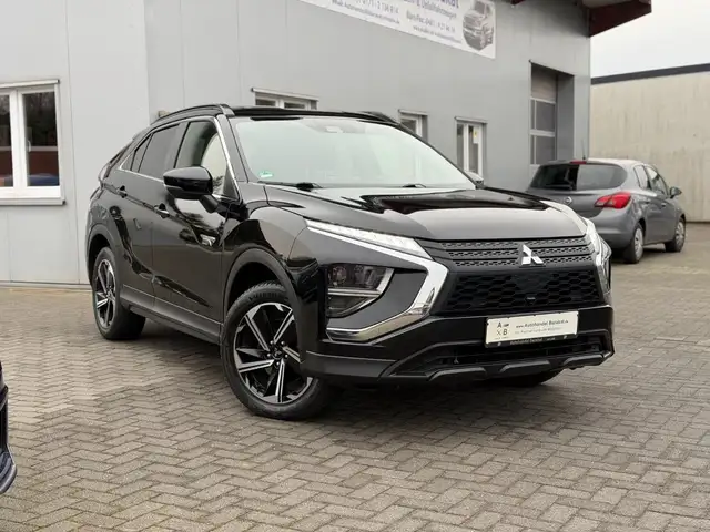 Mitsubishi Eclipse Cross 2.4 Hybrid 4WD KAMERA AHK 1.Hd LED
