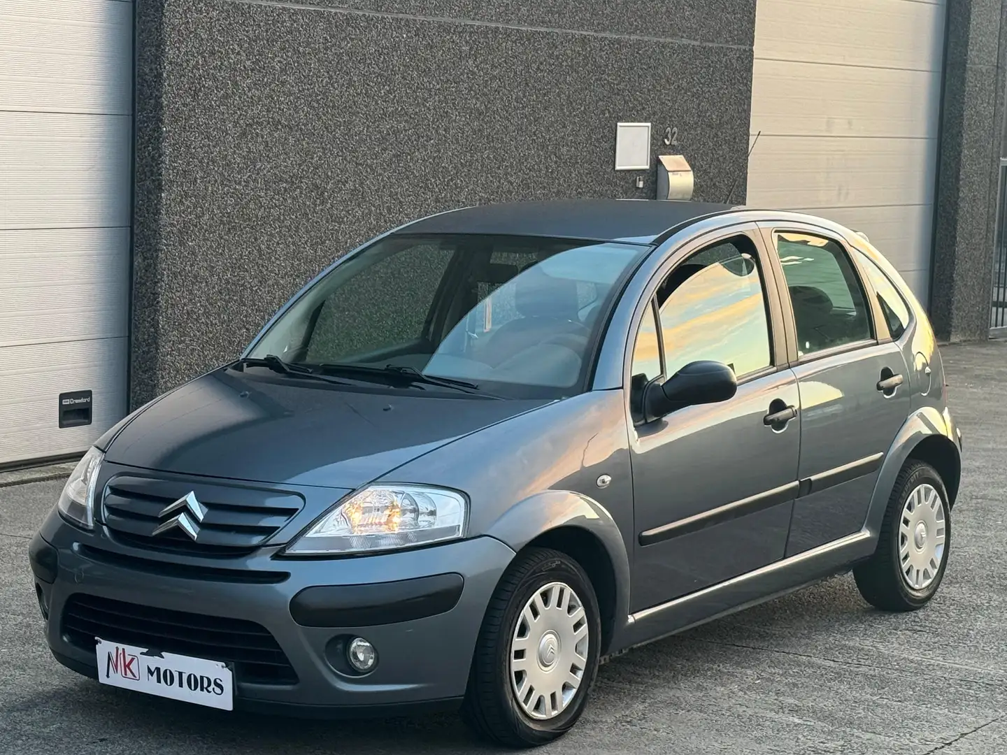 Citroen C3 1.1i ESSENCE GARANTIE 12MOIS C.T OK CARPASS Gris - 1