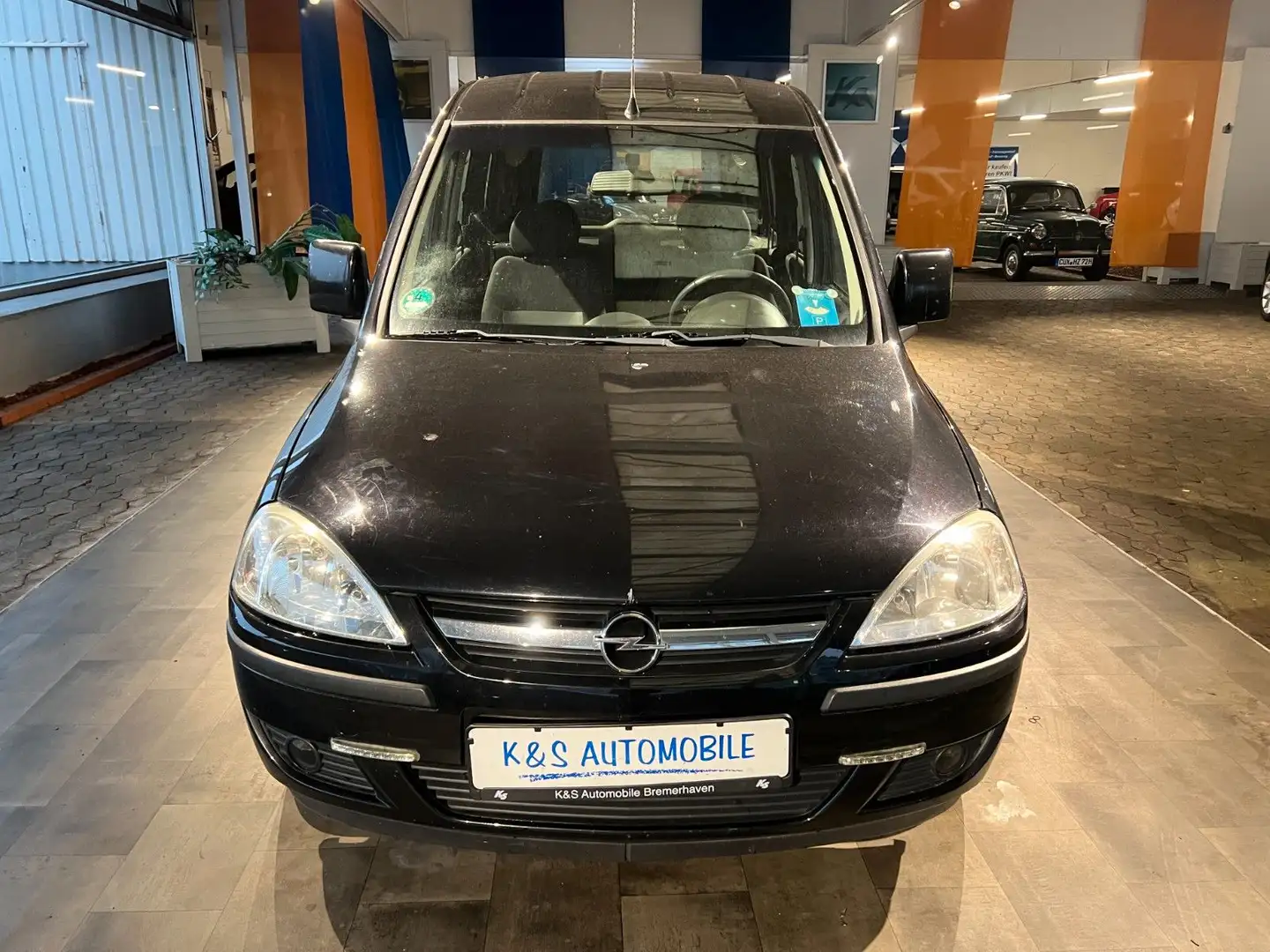 Opel Combo Edition crna - 2
