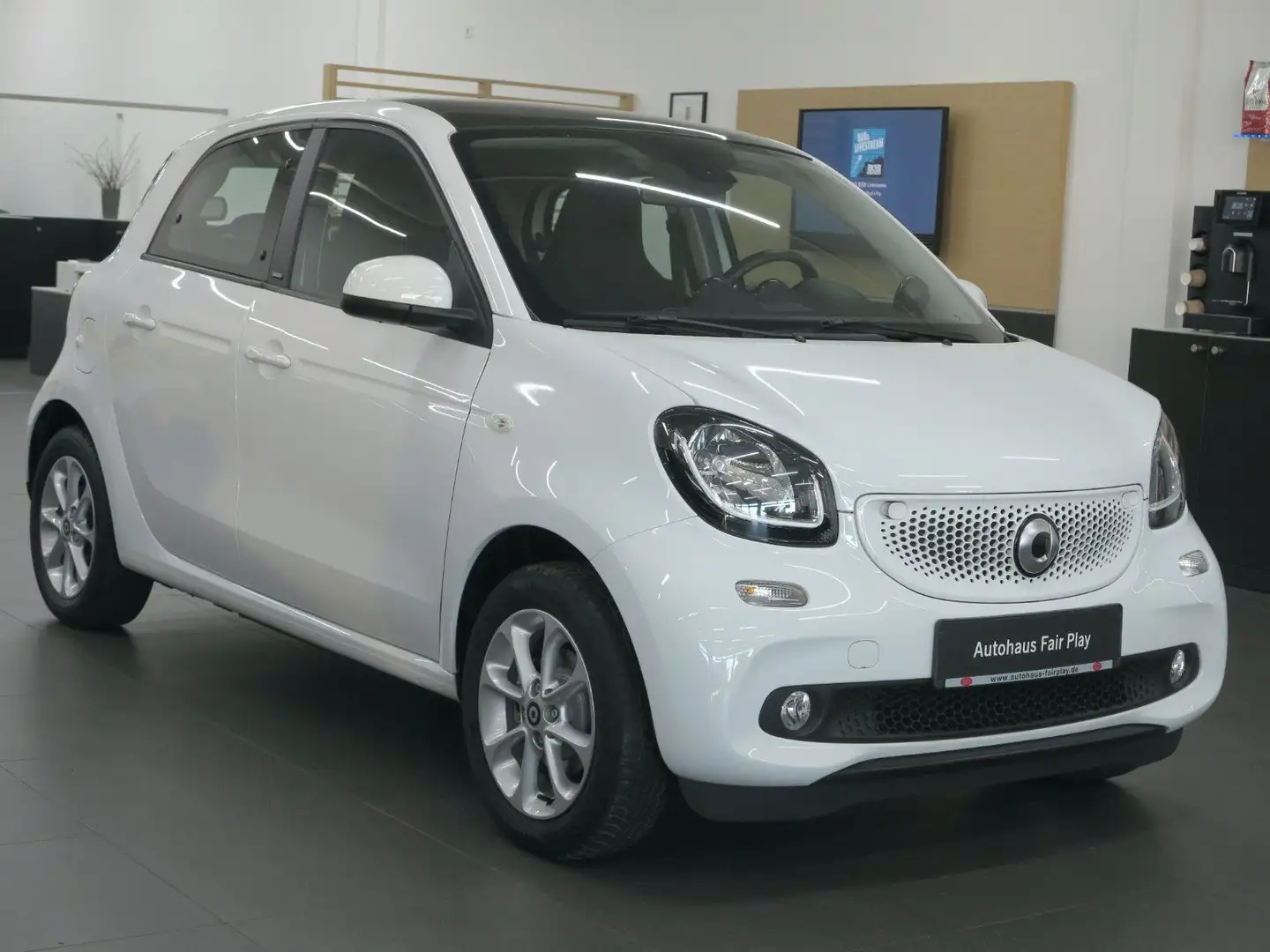 smart forFour Passion NAVI/SHZ/PDC/PANO/U-FREI/TOP Weiß - 1
