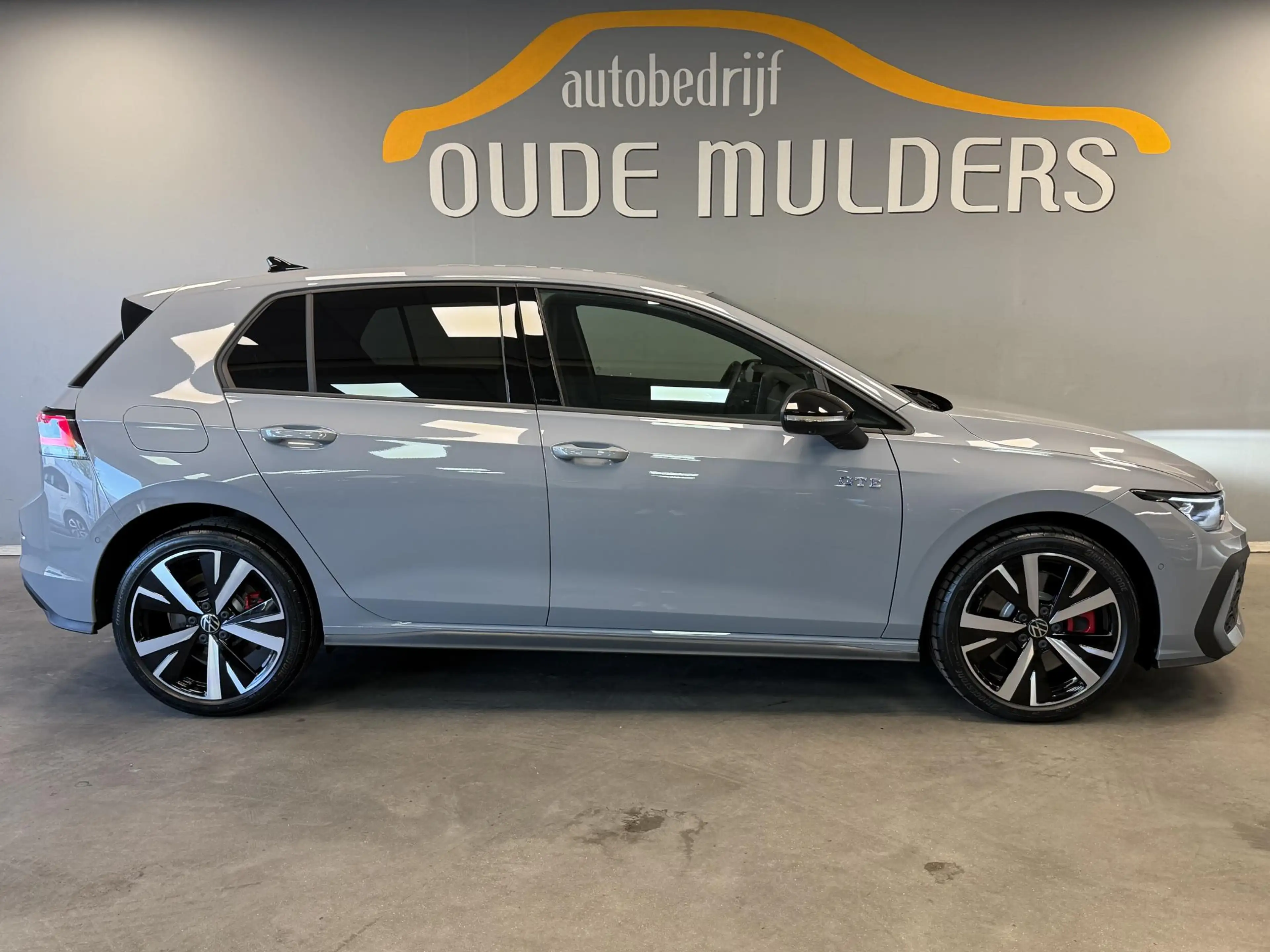 Volkswagen Golf GTE 1.5 eHybrid 272PK | Adaptive cruise | 360 | Head-u — photo 6