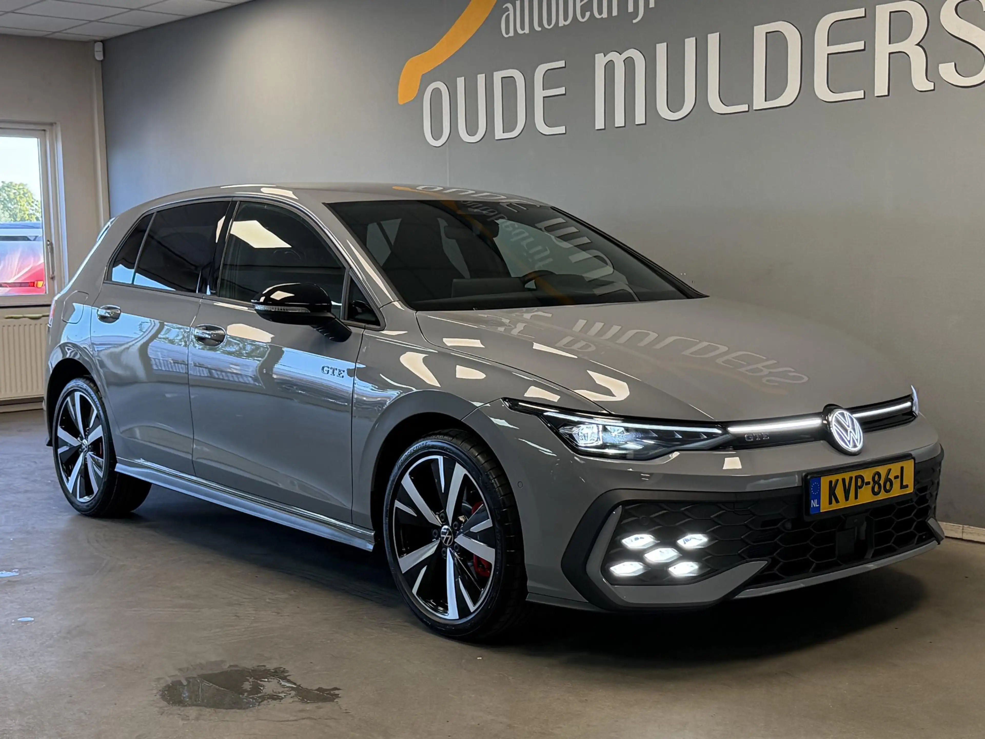 Volkswagen Golf GTE 1.5 eHybrid 272PK | Adaptive cruise | 360 | Head-u — photo 7