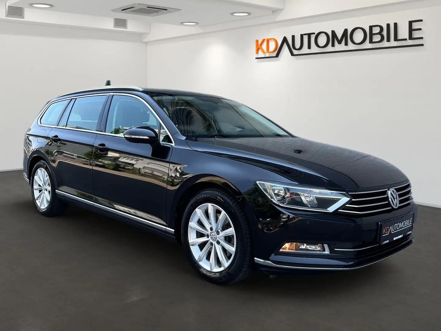 Volkswagen Passat Variant Highline 2,0 TDI DSG l SHZ l NAVI l Zwart - 2