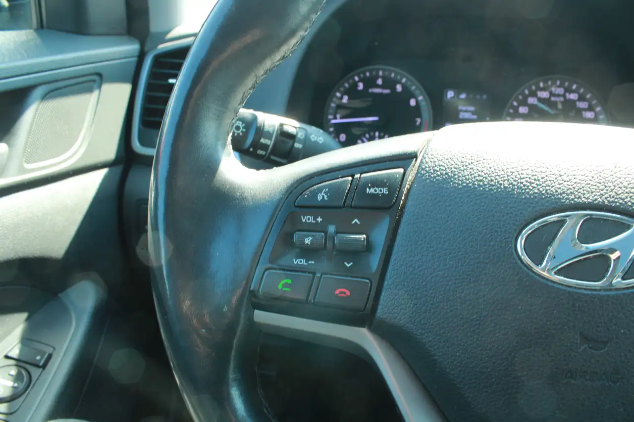 Hyundai TUCSON снимка Hyundai TUCSON