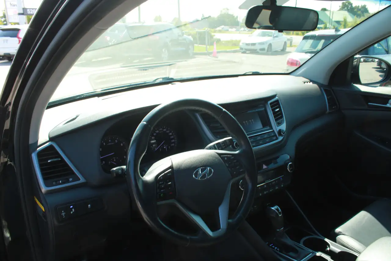 Hyundai TUCSON снимка Hyundai TUCSON