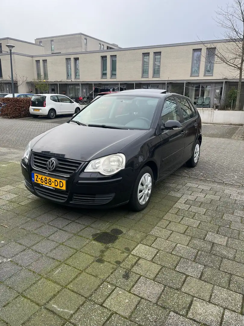 Volkswagen Polo 1.2 Trendline FACELIFT Zwart - 1