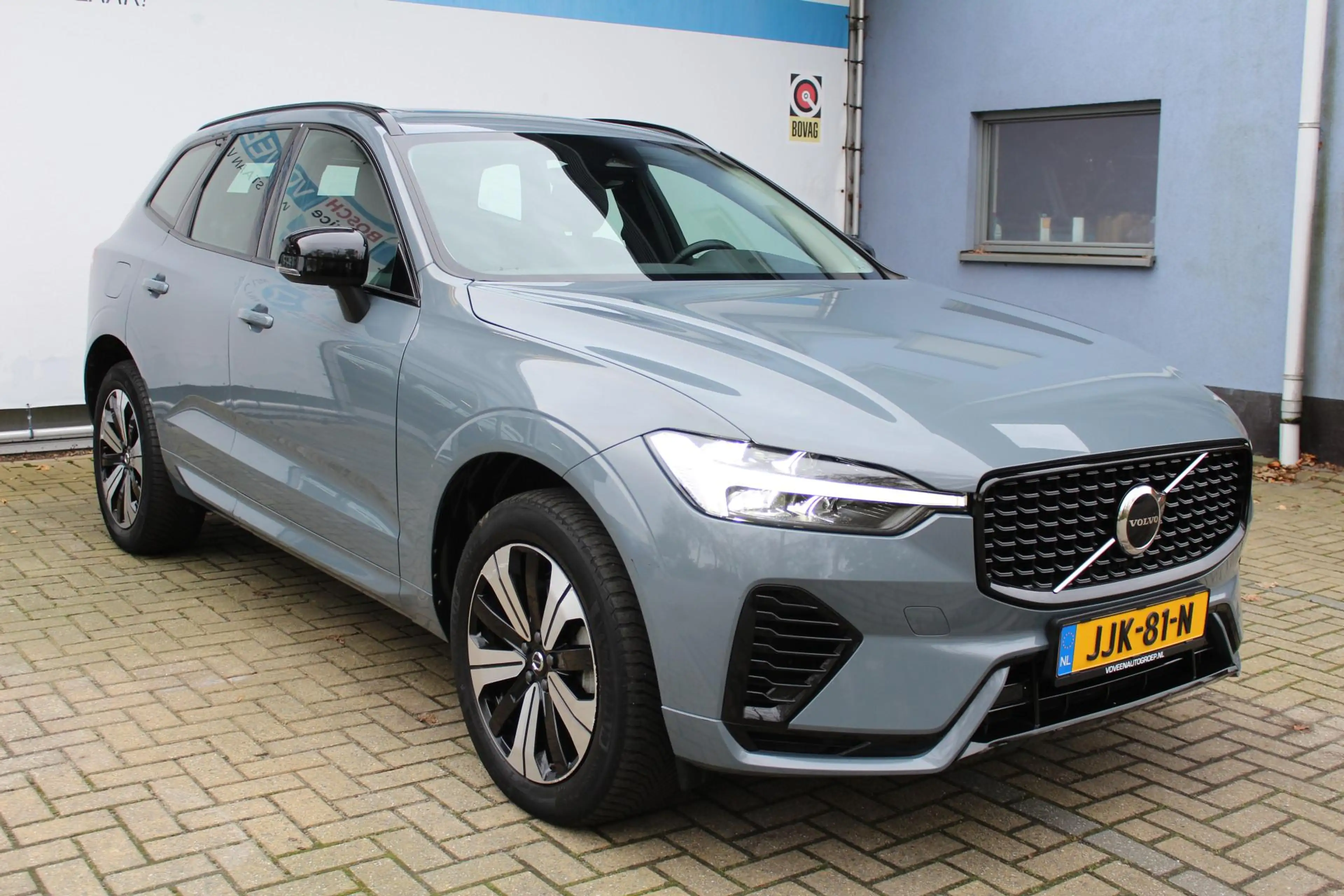 Volvo XC60 2.0 T6 Plug-in hybrid AWD Plus Dark | Incl. 12 maa — photo 5