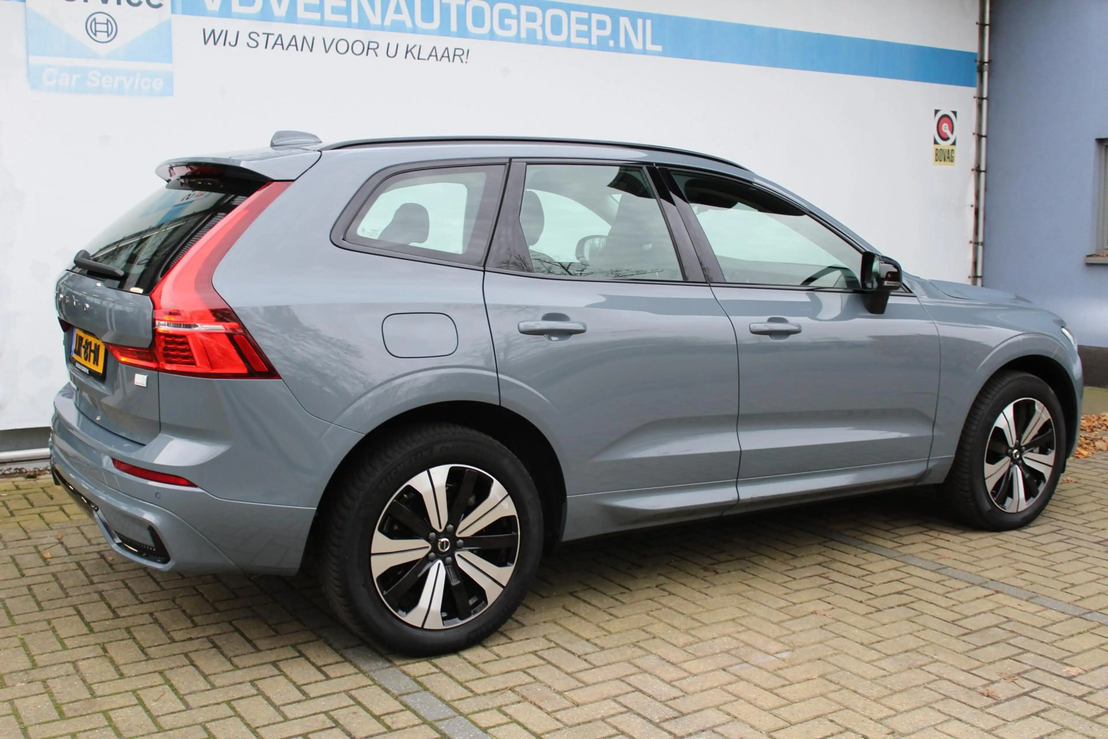 Volvo XC60 2.0 T6 Plug-in hybrid AWD Plus Dark | Incl. 12 maa — photo 3