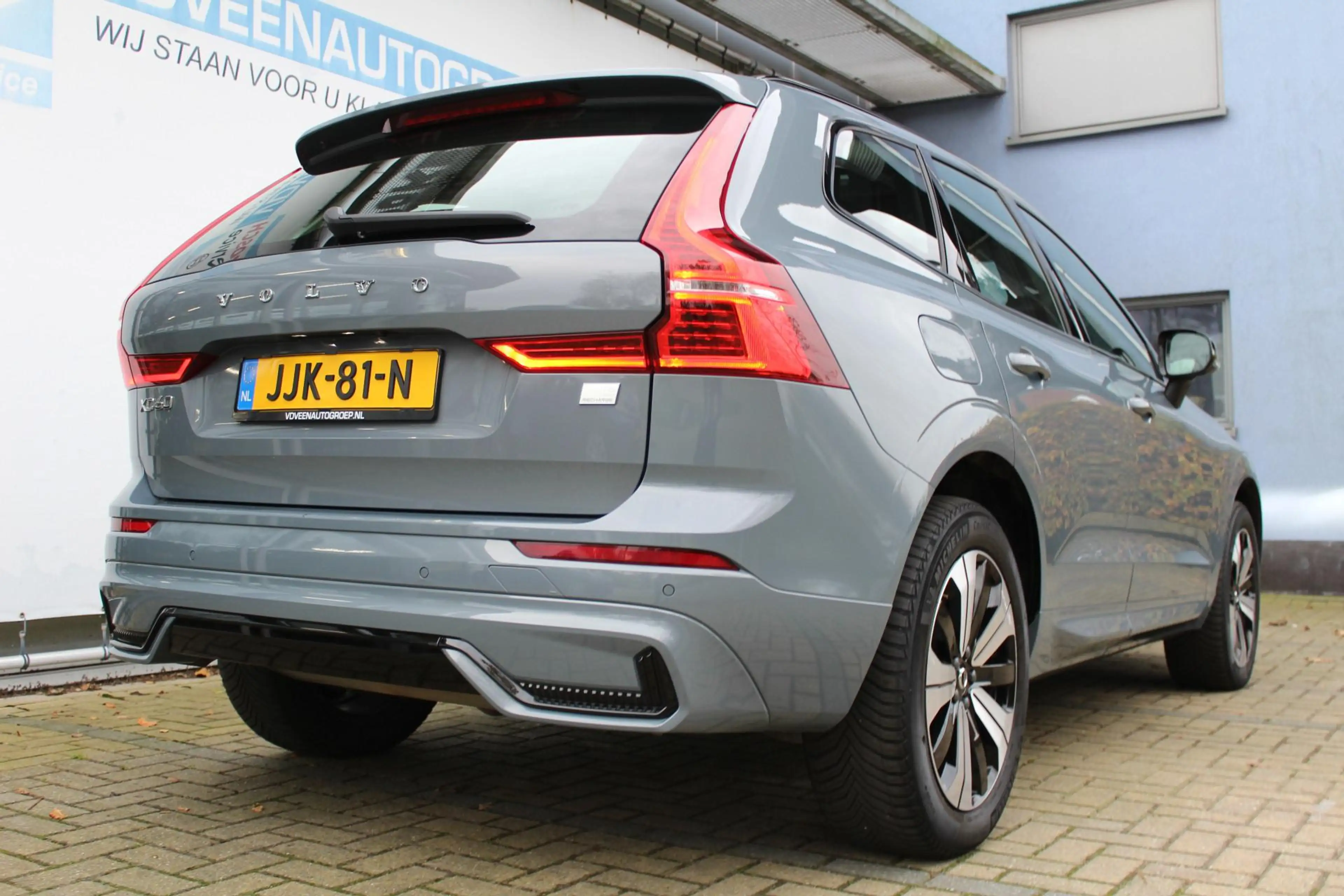 Volvo XC60 2.0 T6 Plug-in hybrid AWD Plus Dark | Incl. 12 maa — photo 12