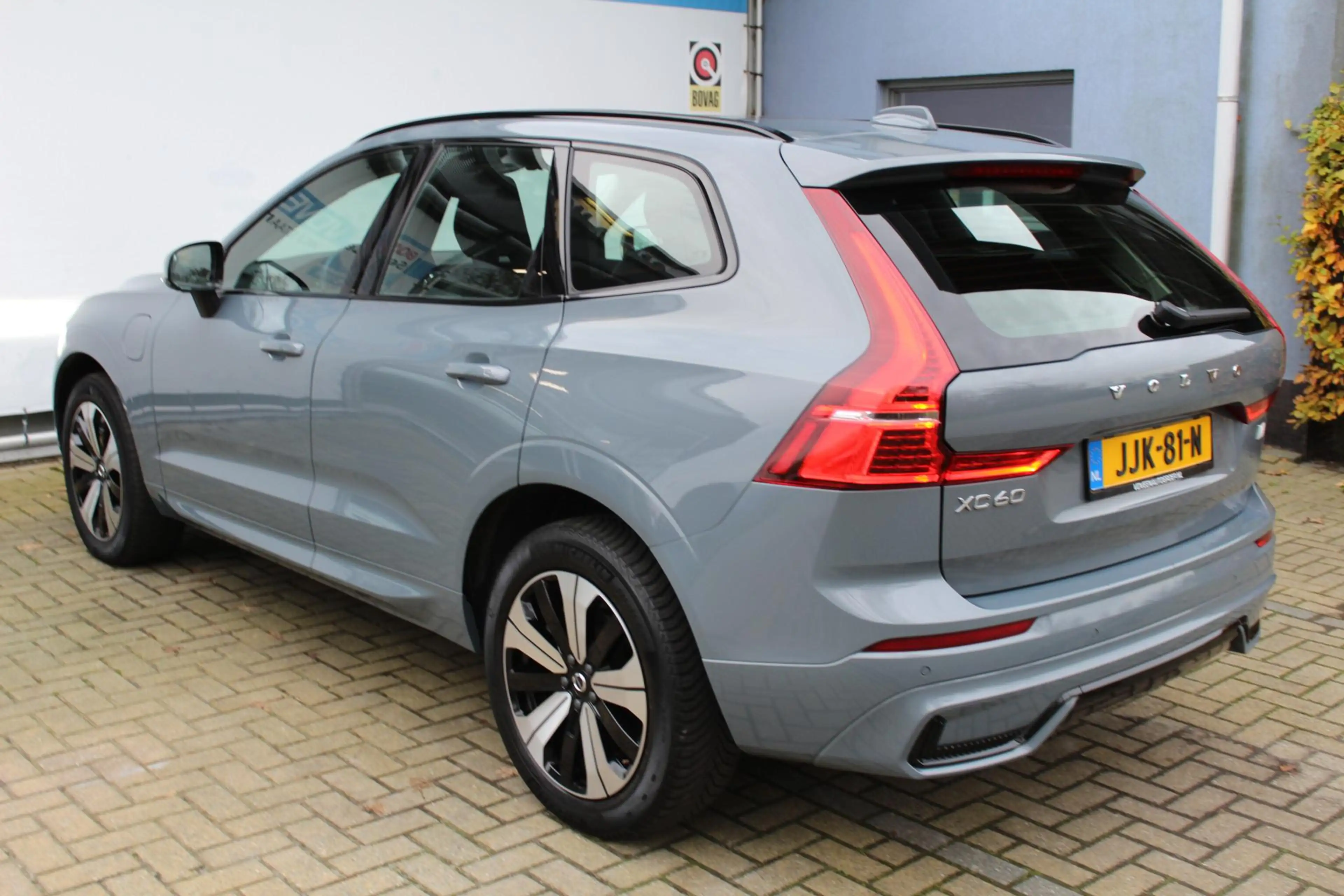 Volvo XC60 2.0 T6 Plug-in hybrid AWD Plus Dark | Incl. 12 maa — photo 8