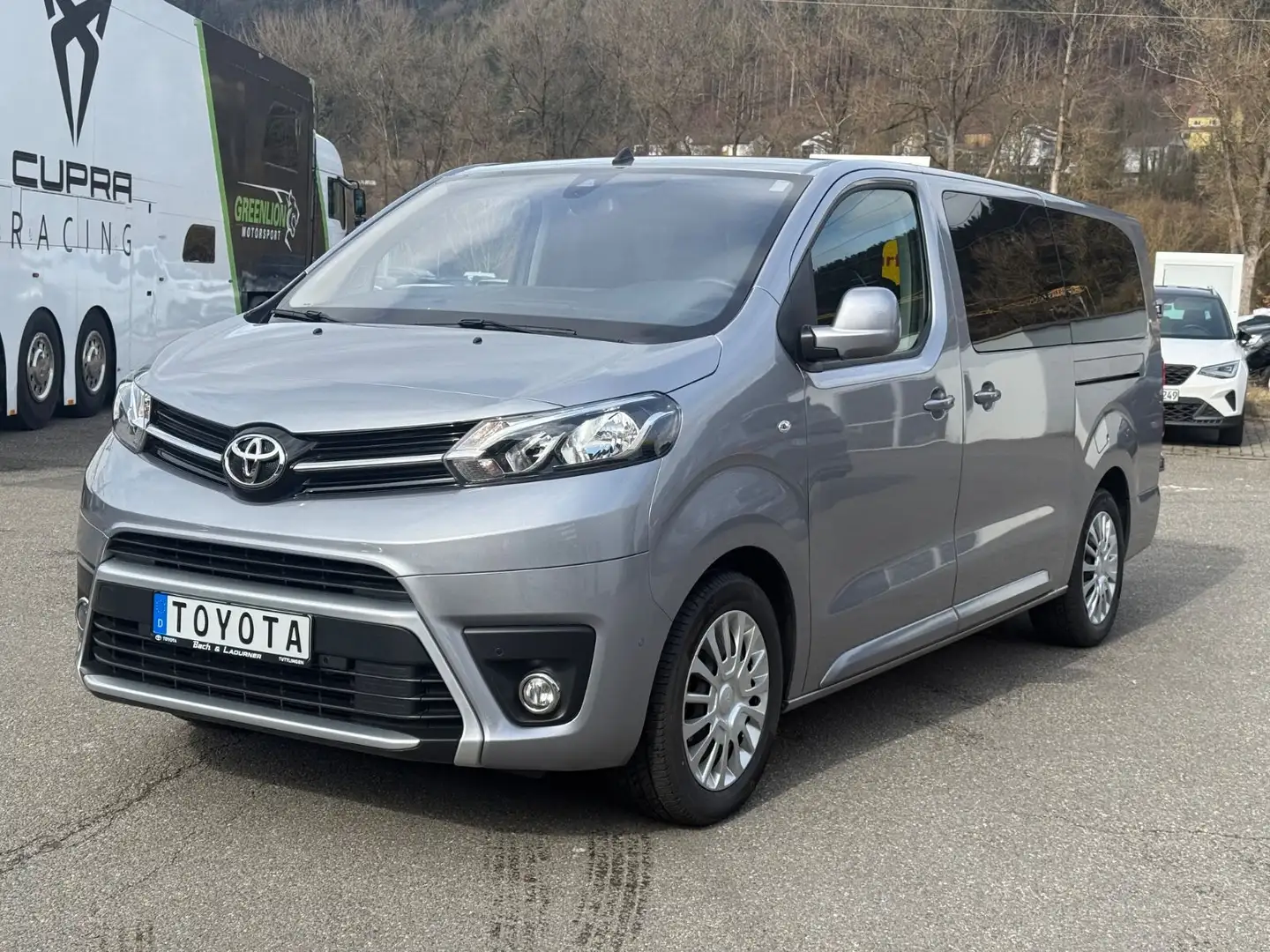 Toyota Proace Verso L2*9Sitzer/Navigation/Carplay* Argent - 1